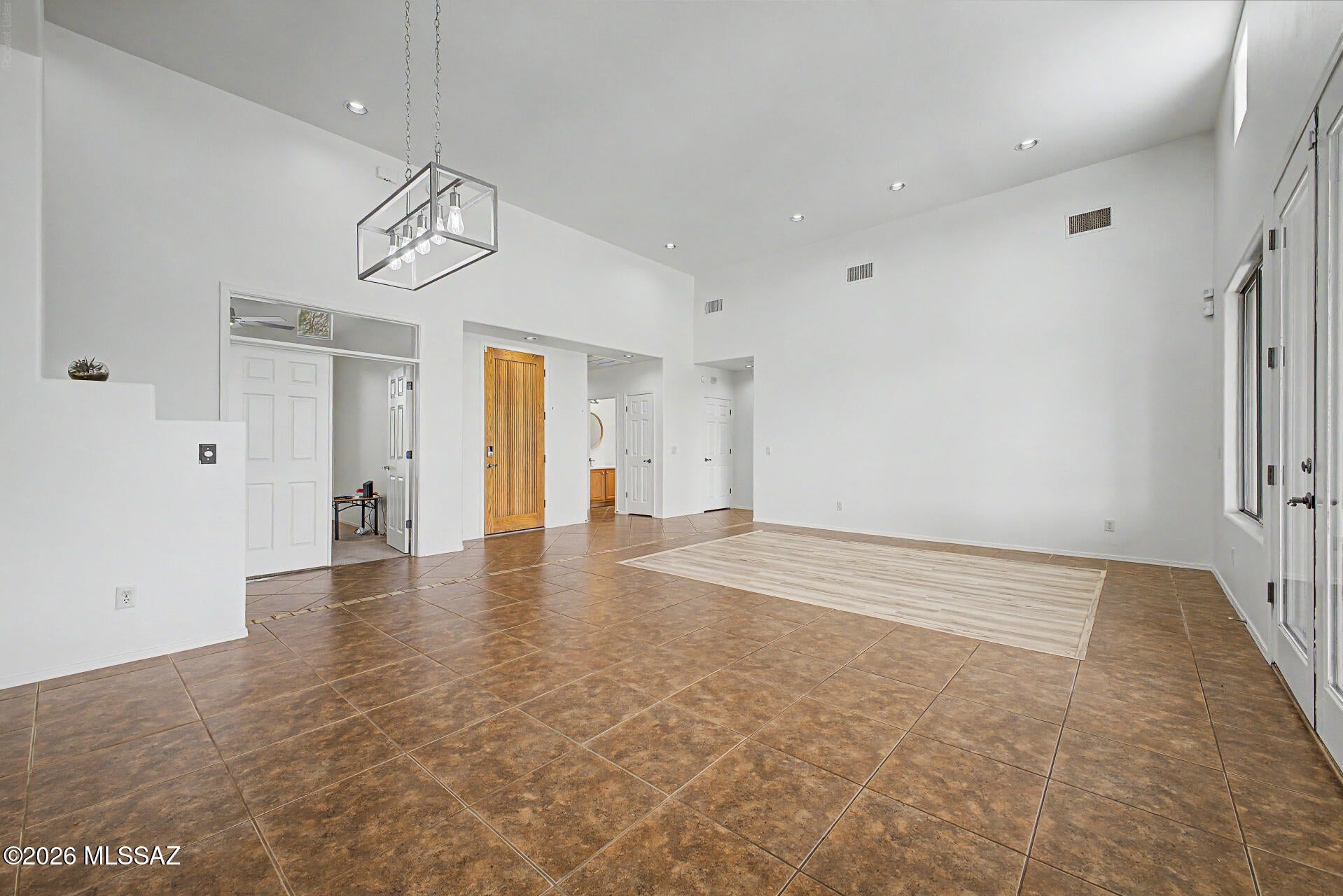 Rancho Del Lago (541-607) - Residential
