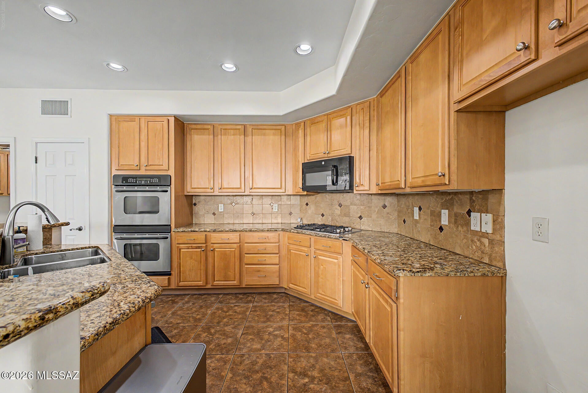 Rancho Del Lago (541-607) - Residential