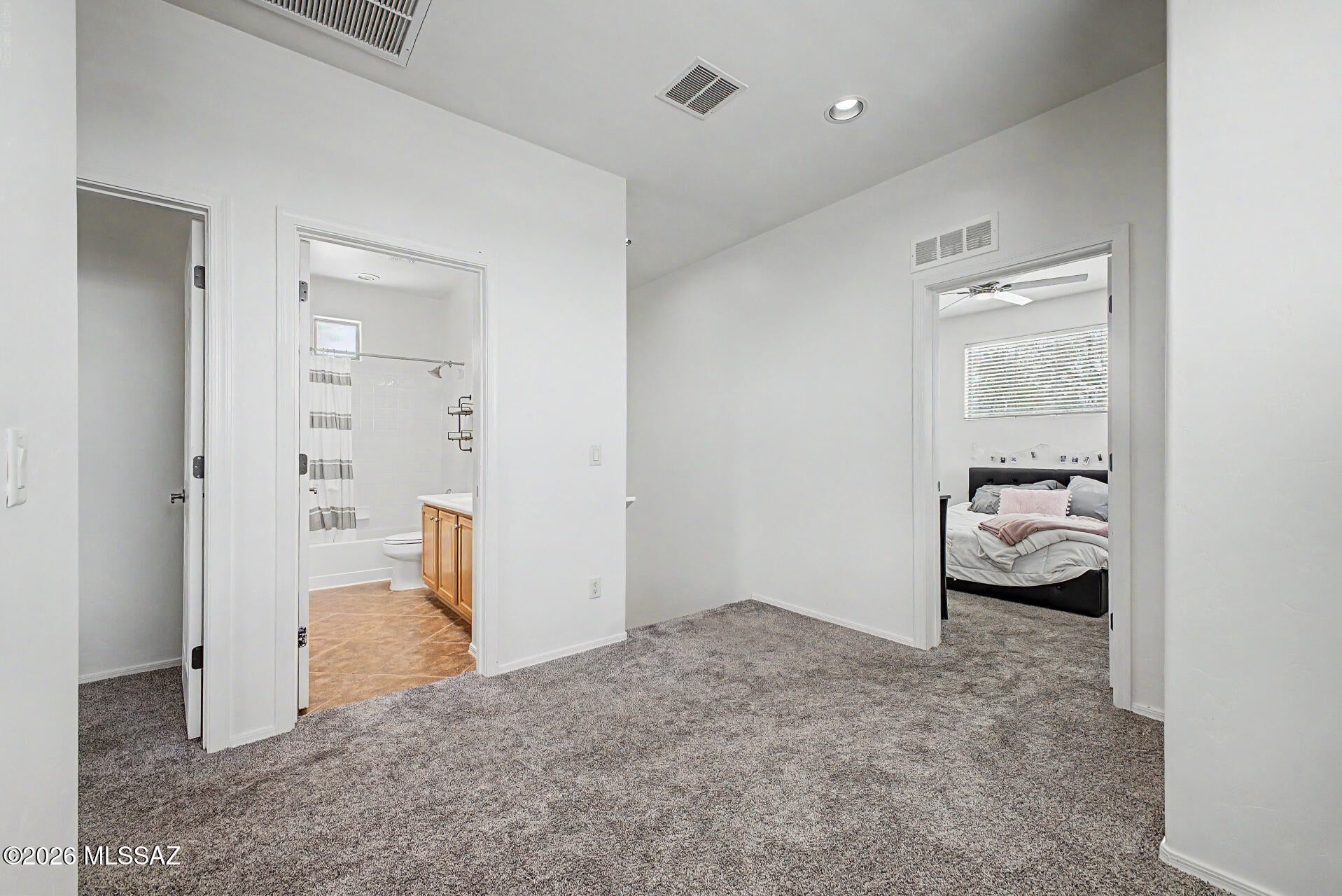 Rancho Del Lago (541-607) - Residential