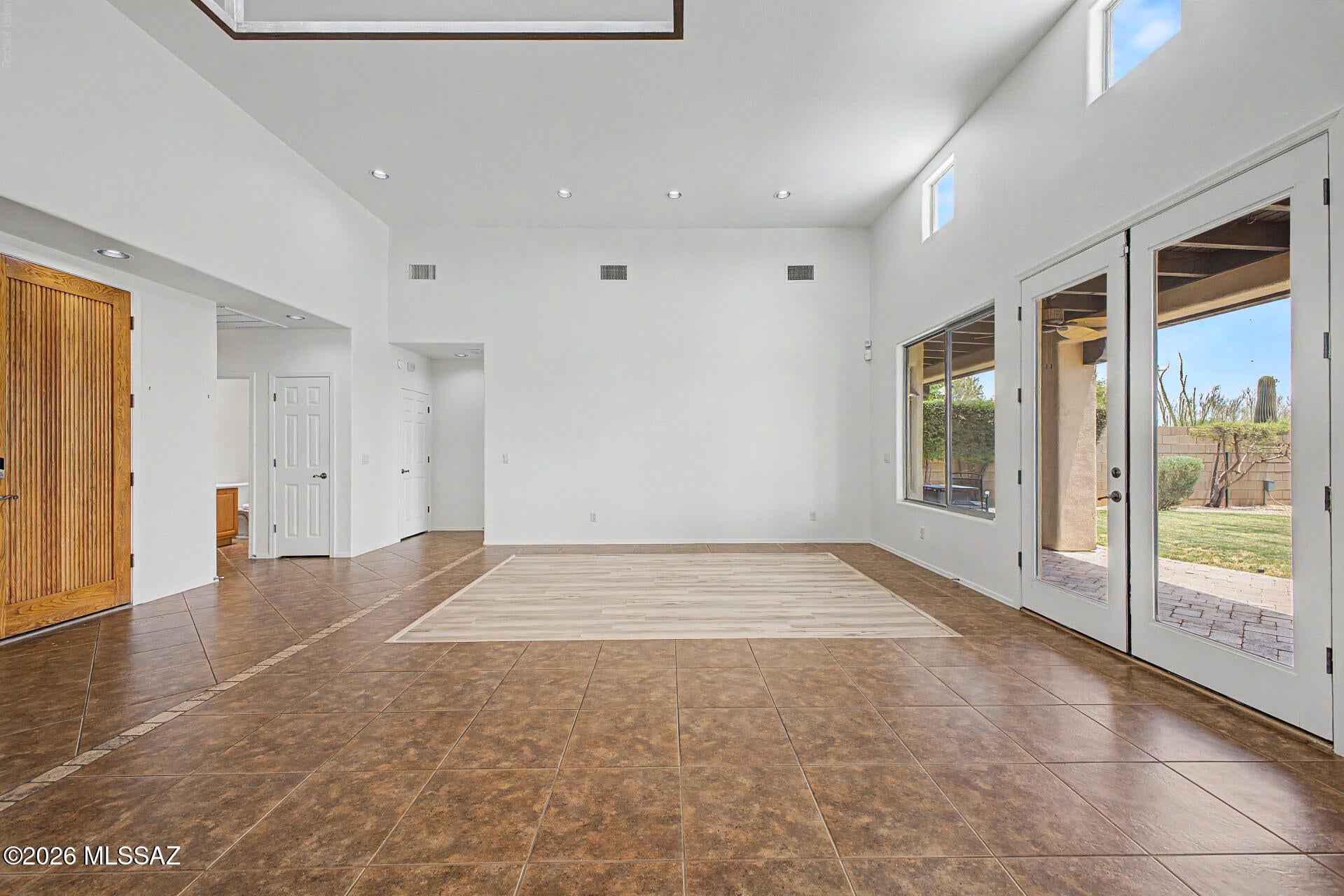 Rancho Del Lago (541-607) - Residential