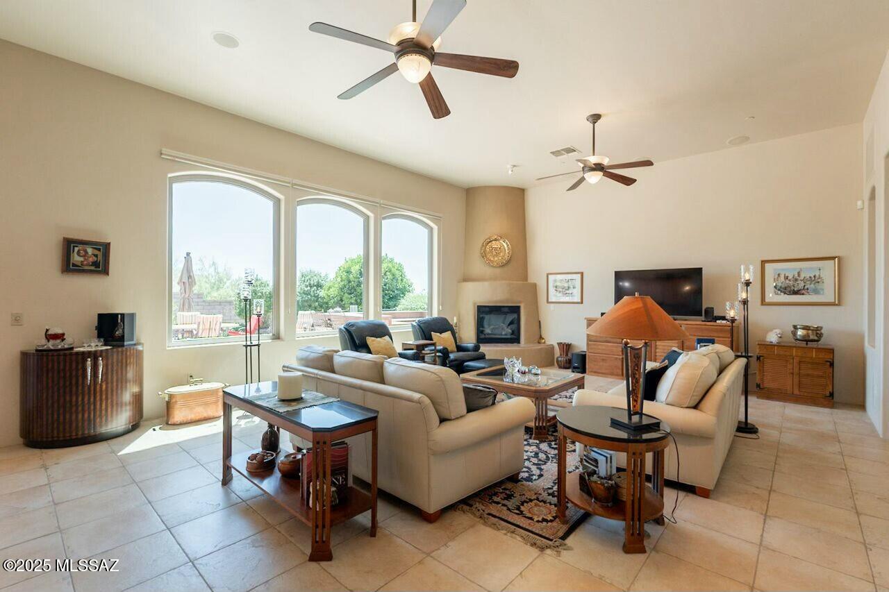 Dos Lagos at Dove Mountain (1-91) - Residential