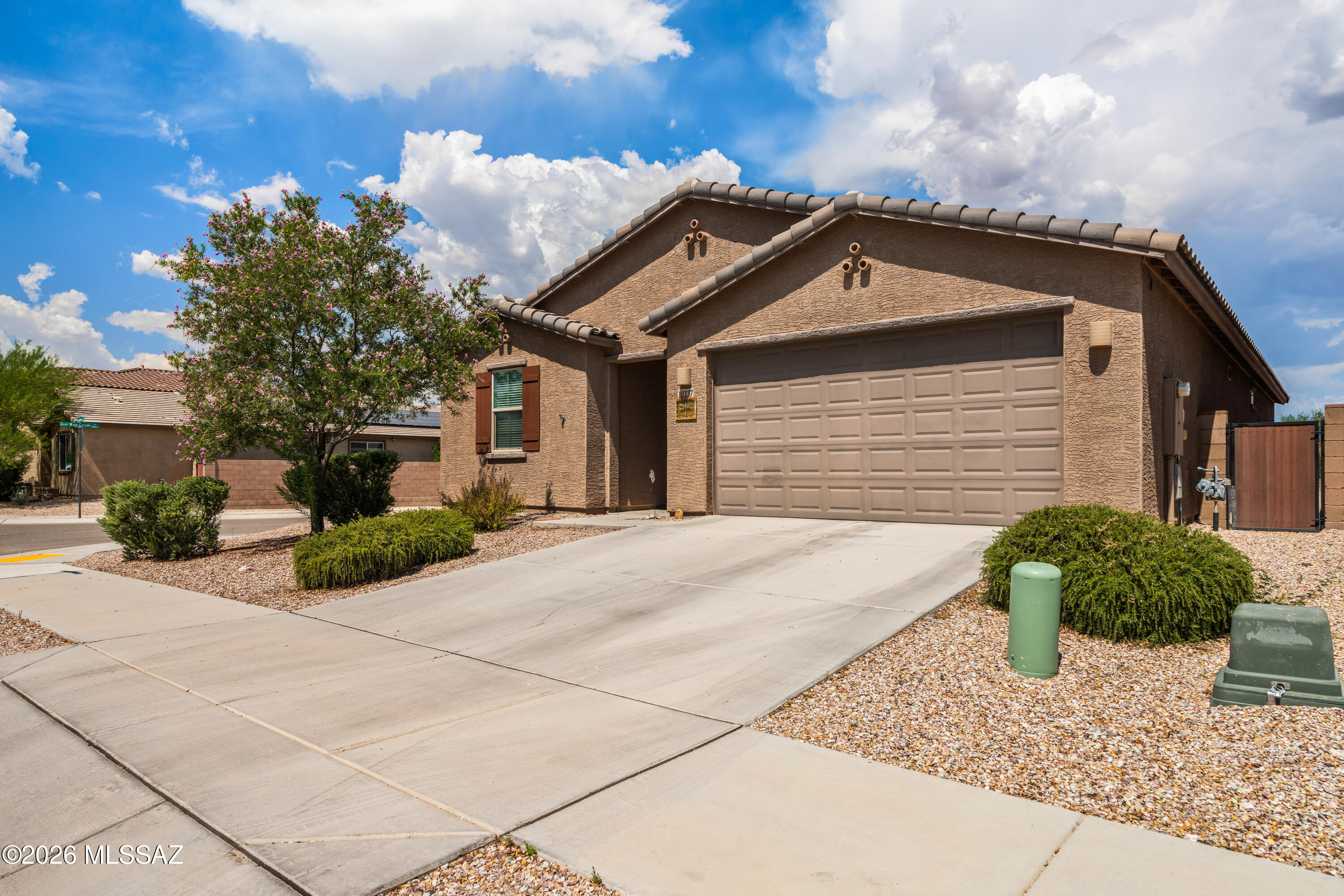 The Vistas At Rincon Knolls SQ20152600506 - Residential