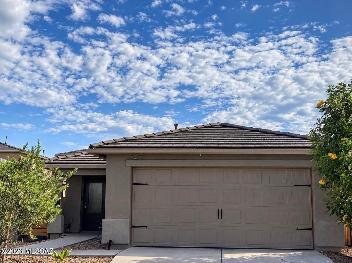 ssumable mortgage, 5.9% beat today's rates! 
Like new dream home waiting for you! All the benefits of a new home without the hassle of waiting for it to be built. Beautiful upgrades throughout, granite countertops, vinyl flooring and large owners suit closet! Situated in a quiet neighborhood perfect for anyone looking for a great quiet community. Nice private backyard with real grass, for those who want to enjoy the back yard and not have extra dirt brought in.  Come see for yourself, schedule your showing today!