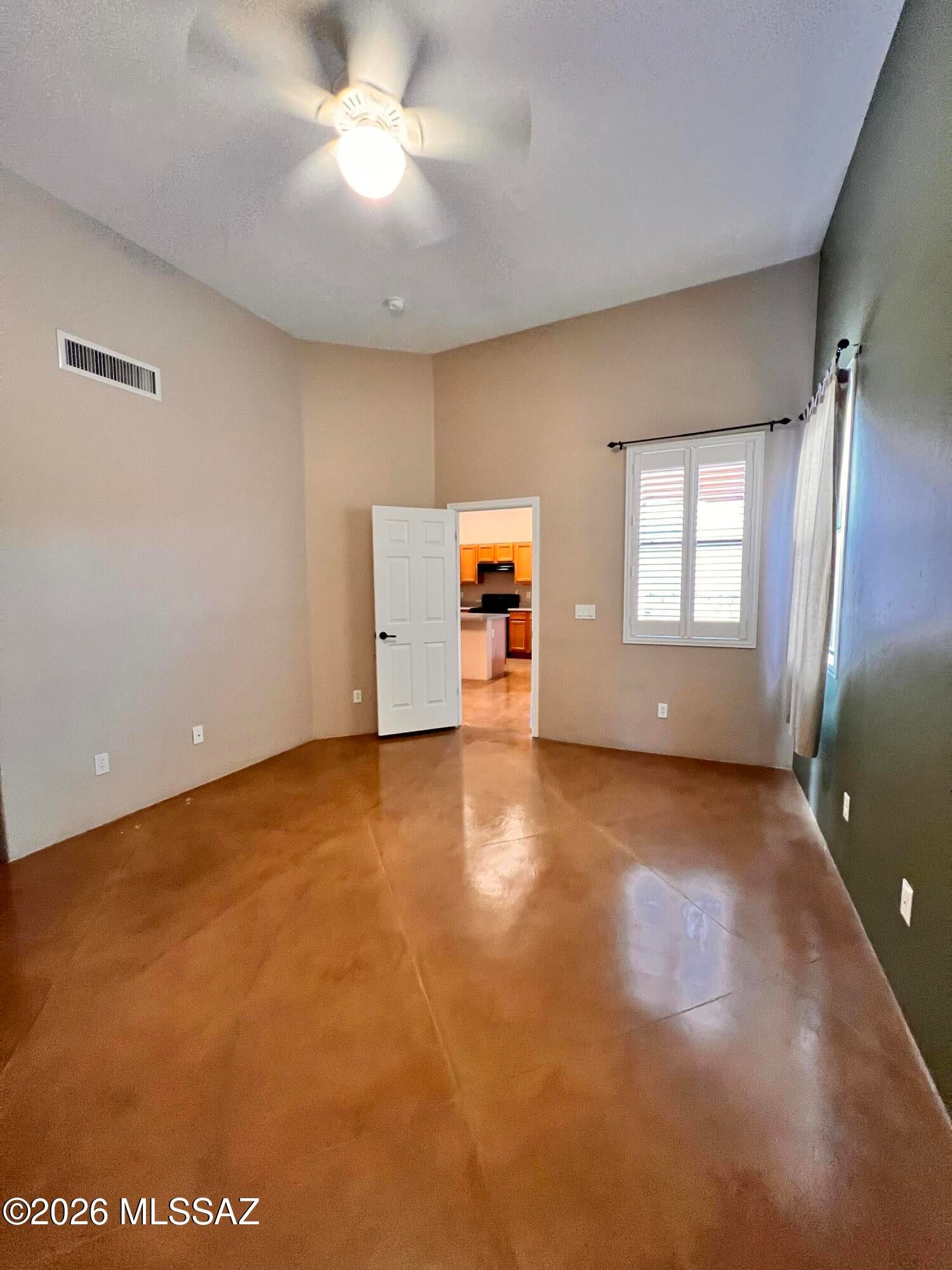 Barrio Centro (1-84) - Residential Lease