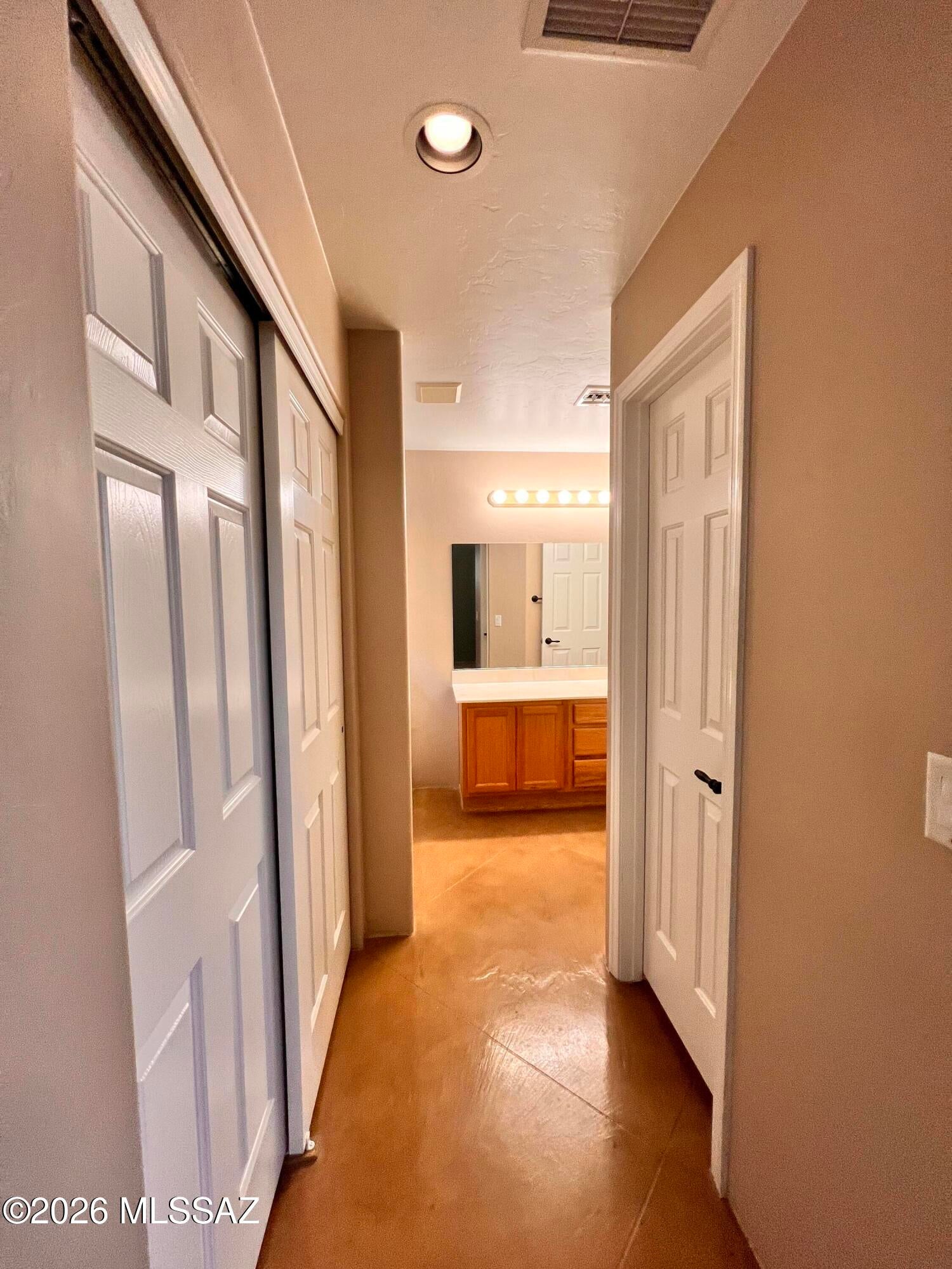 Barrio Centro (1-84) - Residential Lease