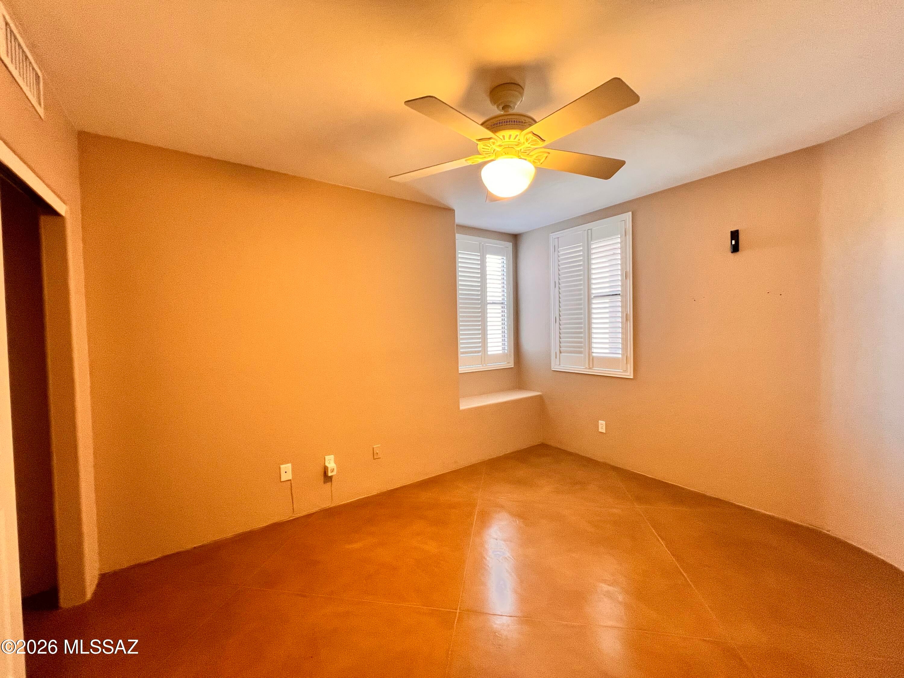 Barrio Centro (1-84) - Residential Lease