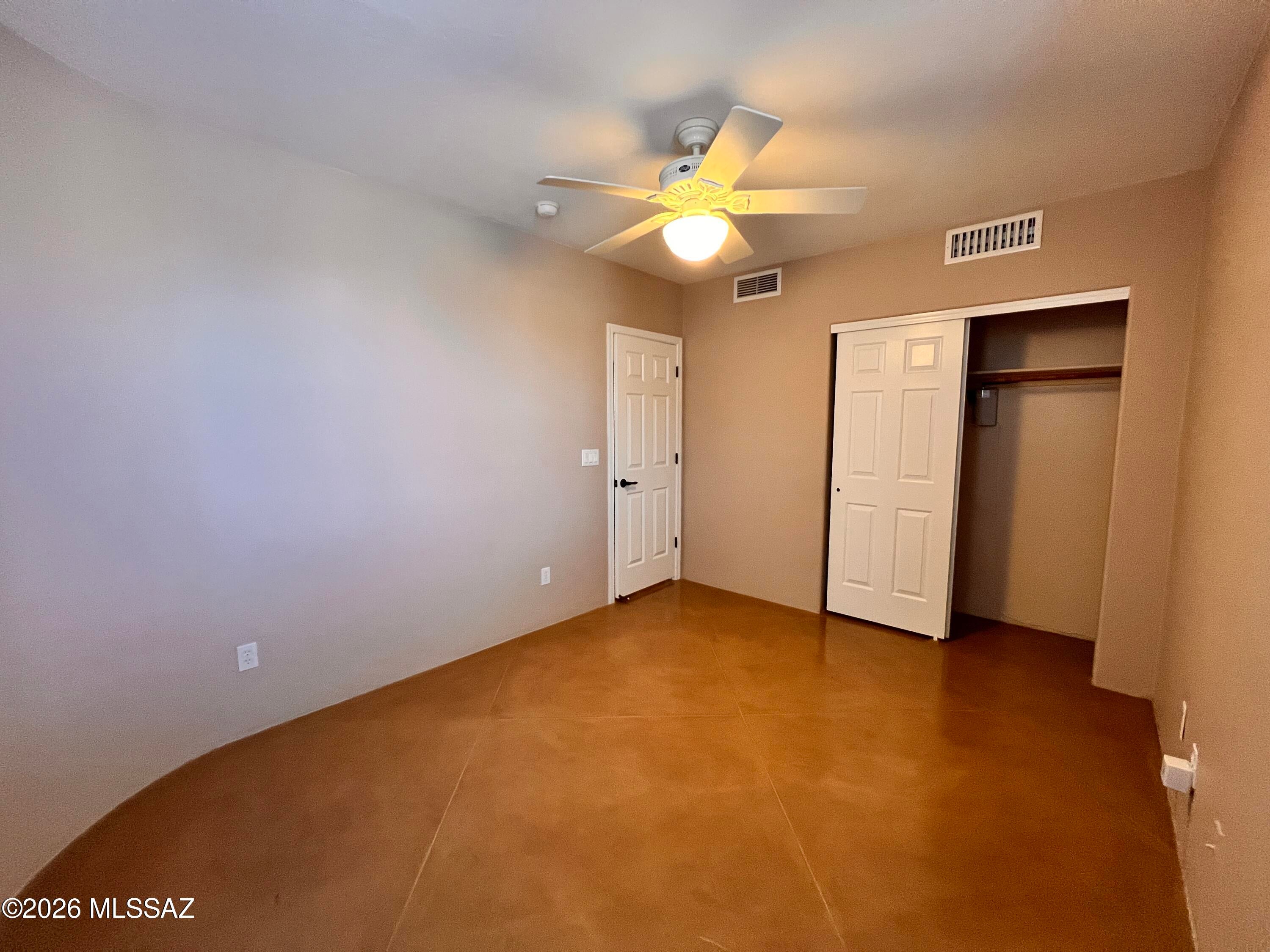 Barrio Centro (1-84) - Residential Lease