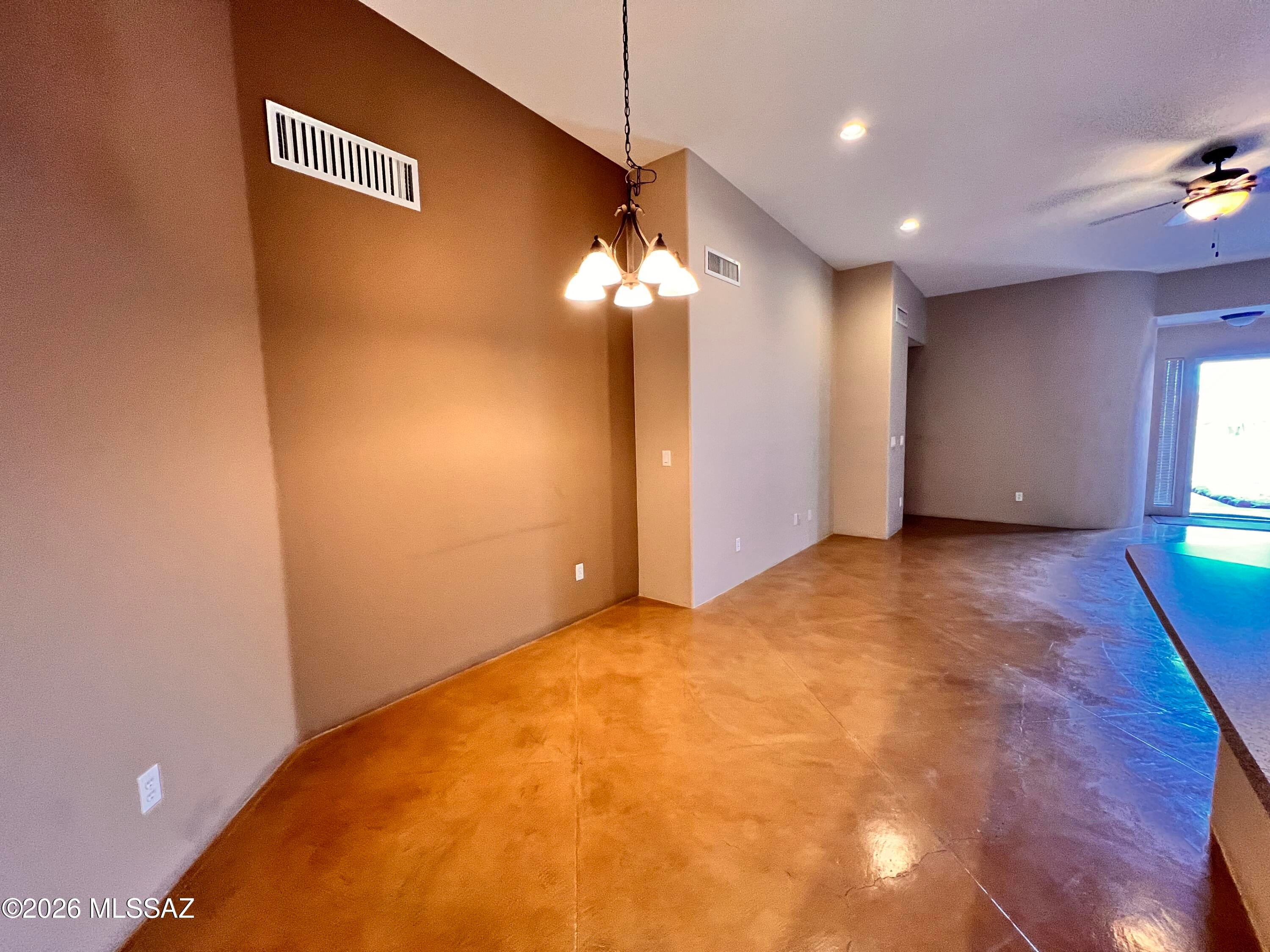 Barrio Centro (1-84) - Residential Lease