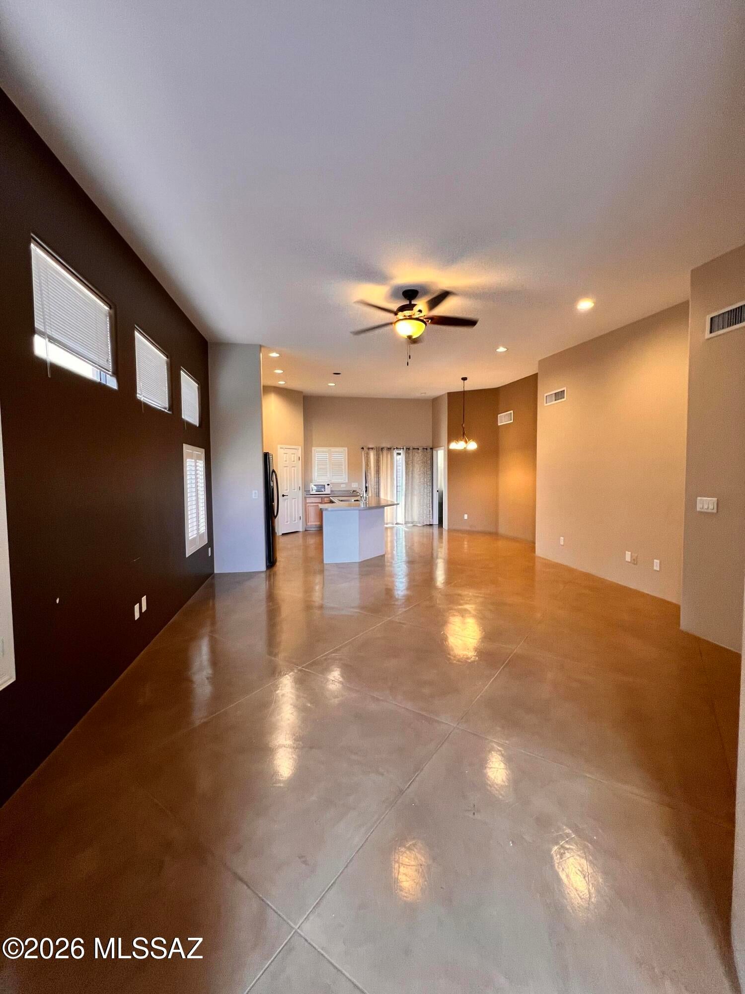 Barrio Centro (1-84) - Residential Lease