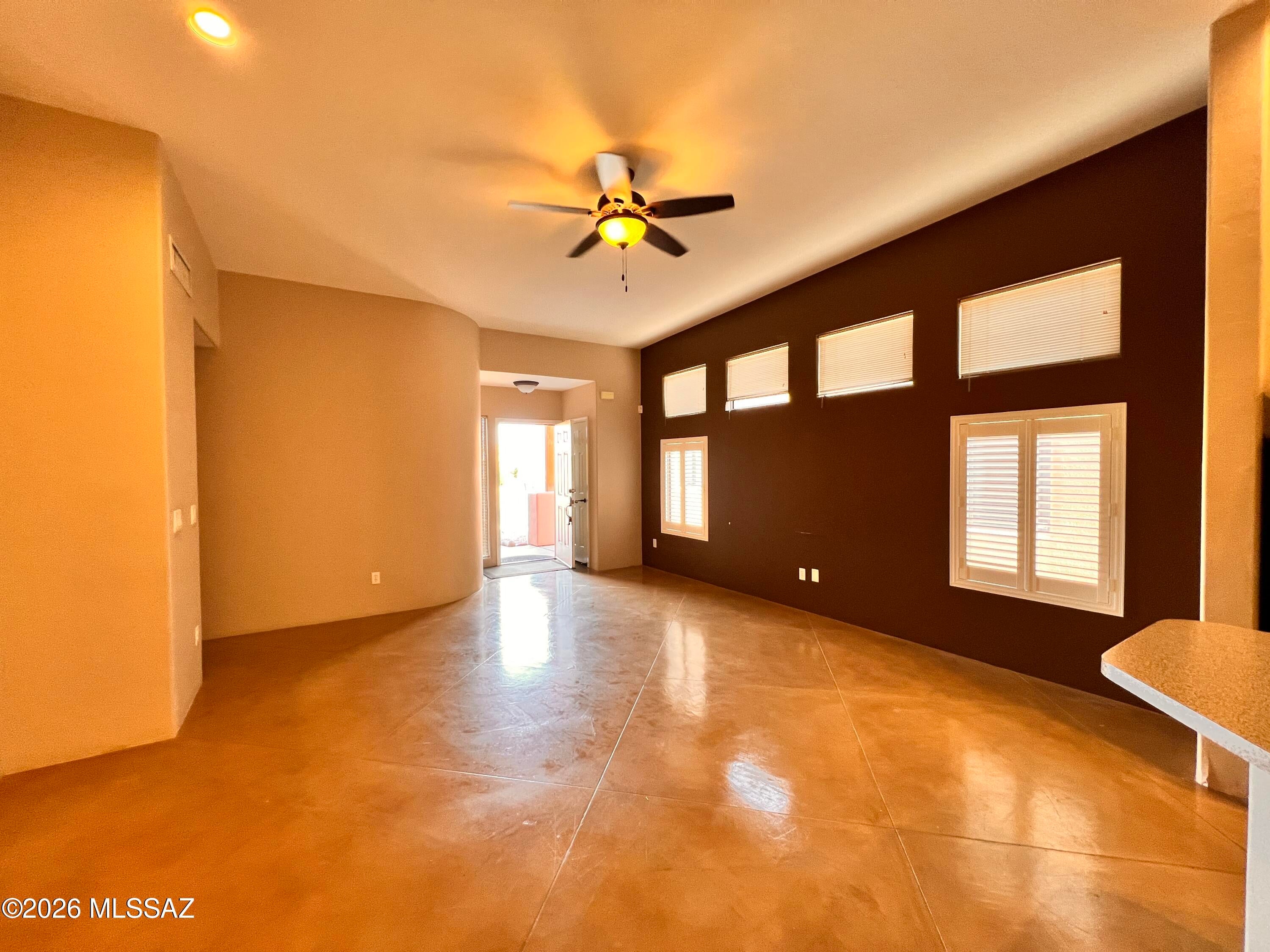 Barrio Centro (1-84) - Residential Lease