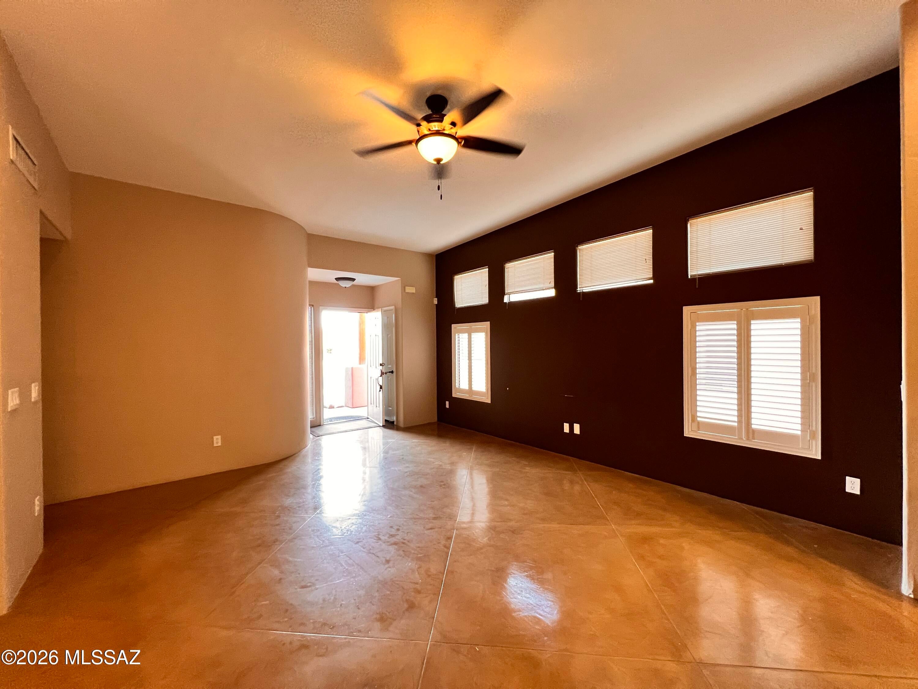 Barrio Centro (1-84) - Residential Lease