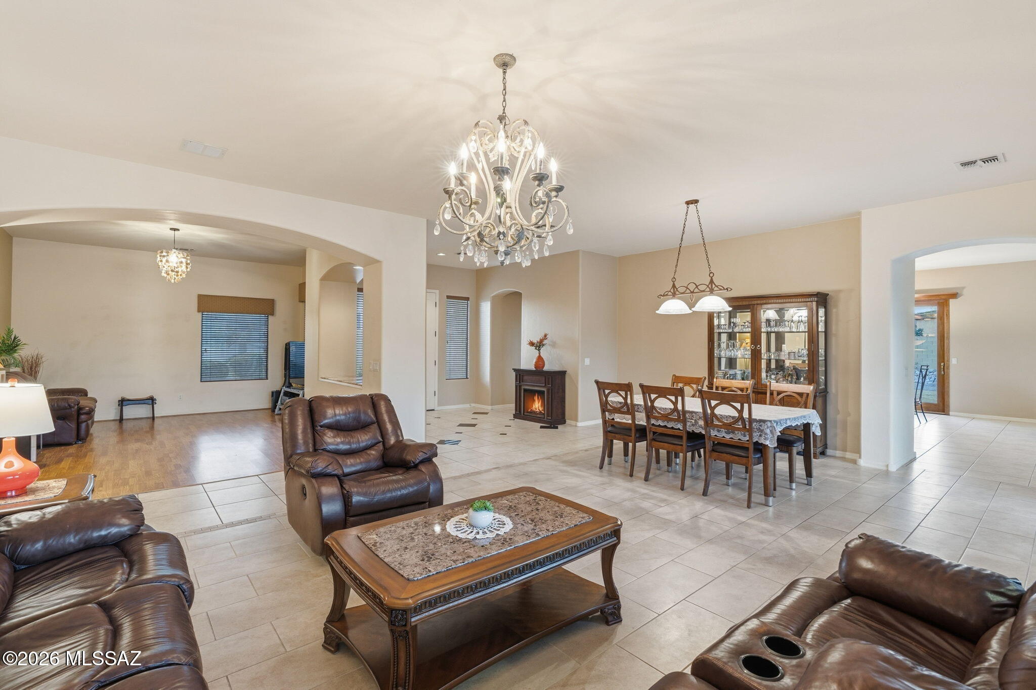 Mira Vista (1-60) - Residential