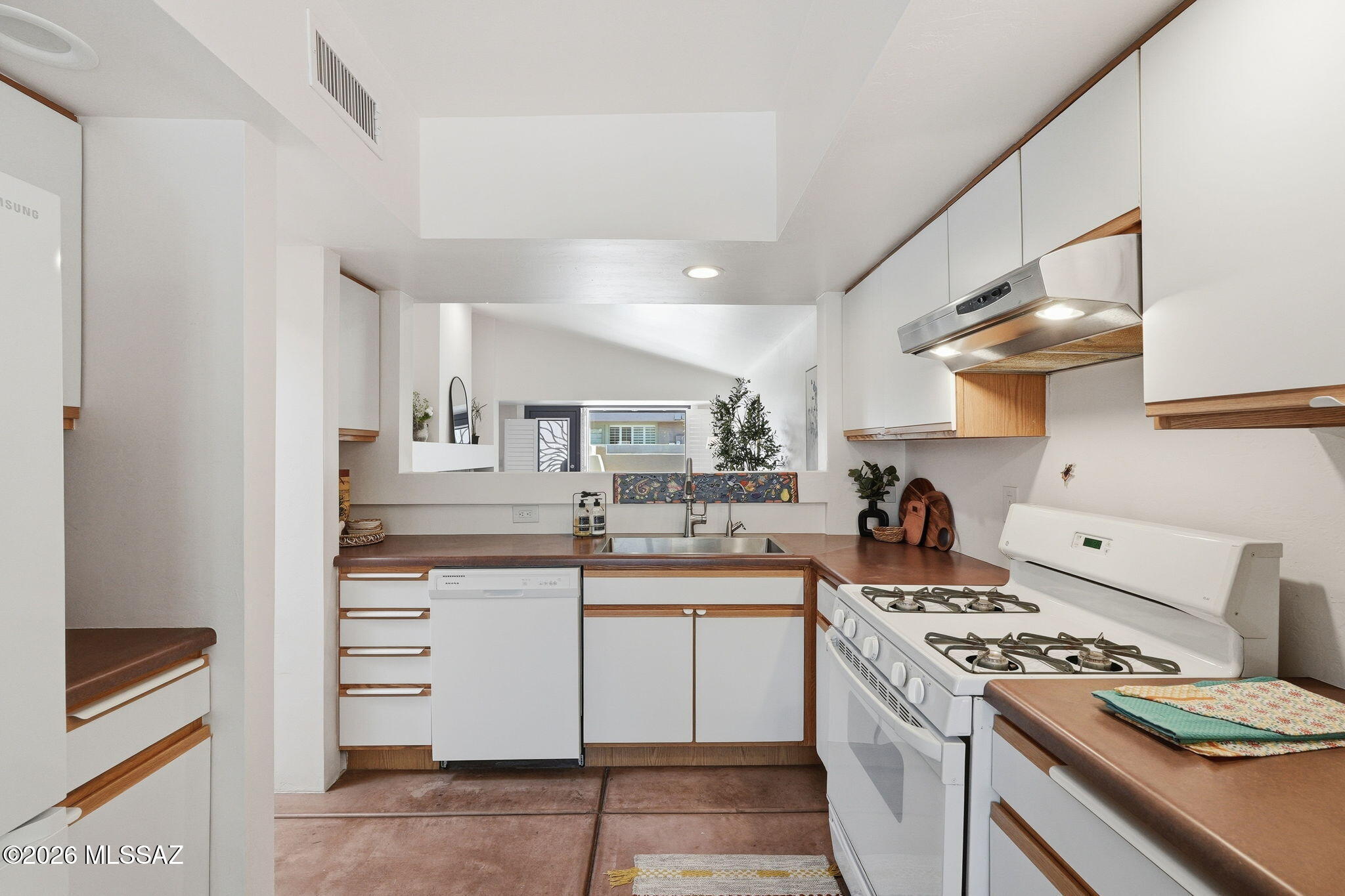 Country Club At The River (1-32) - Residential
