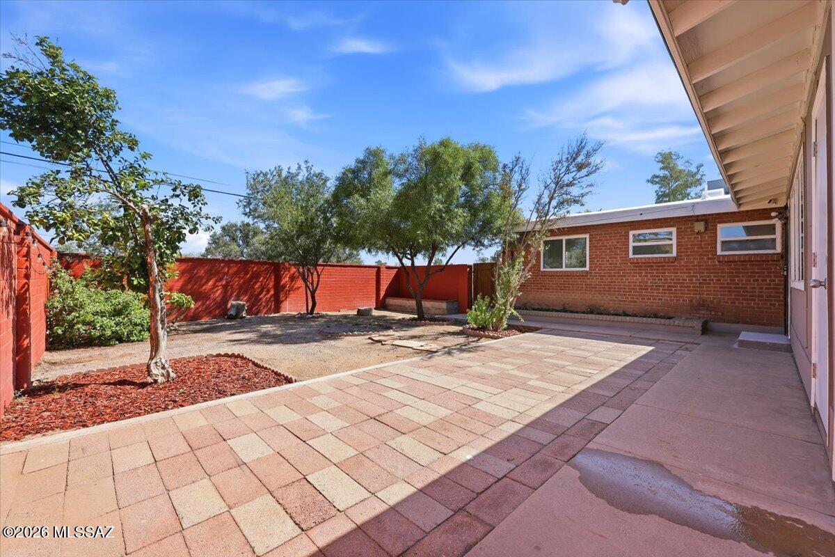 Crest View - Residential