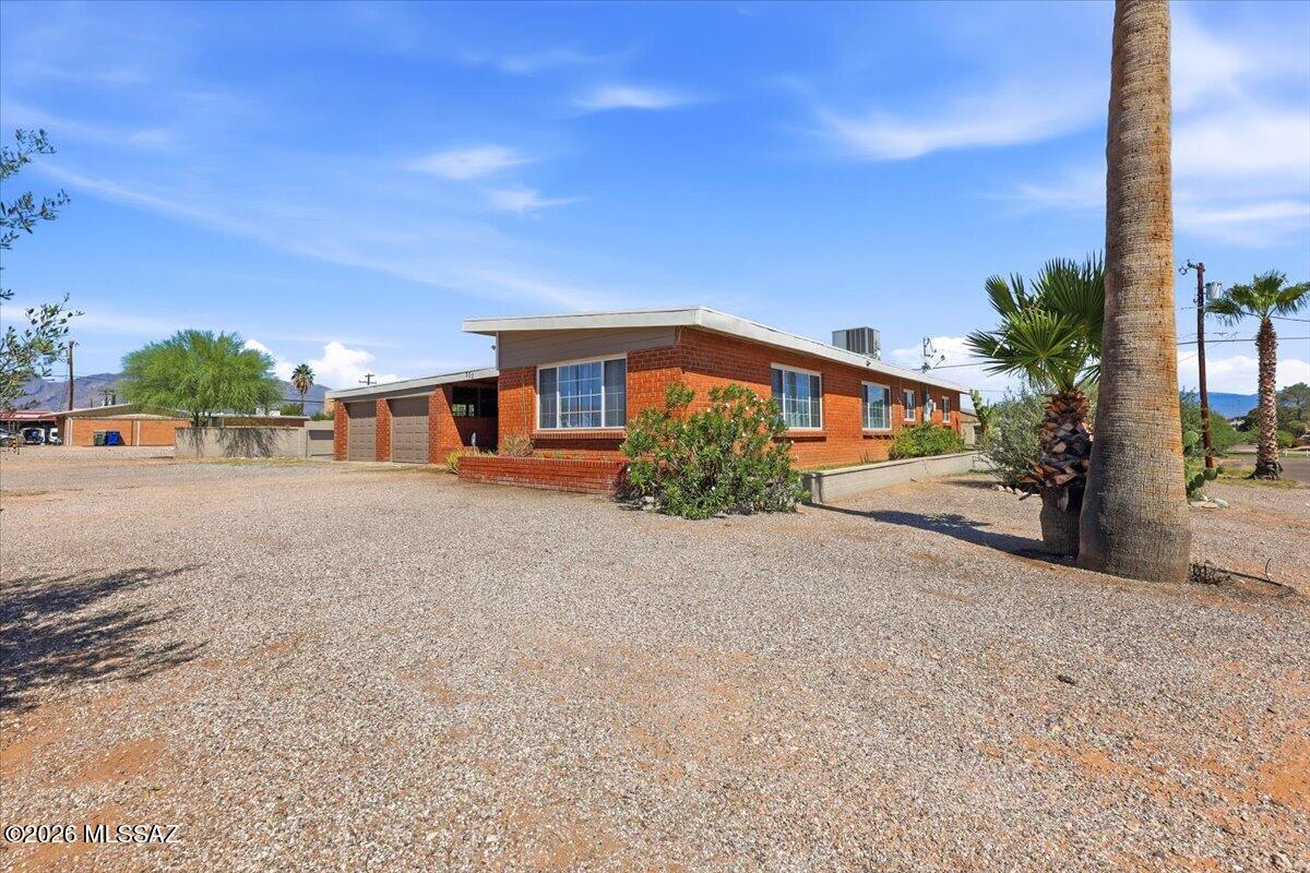 Crest View - Residential