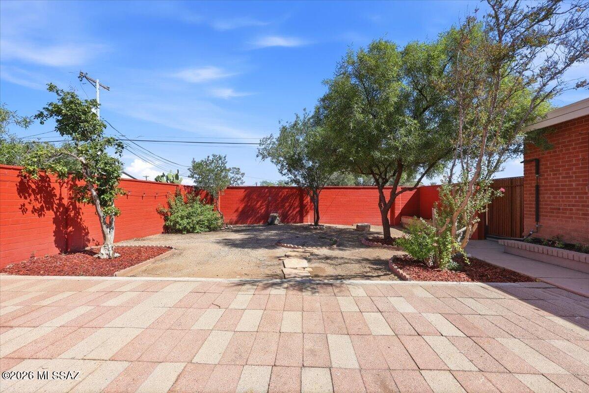 Crest View - Residential