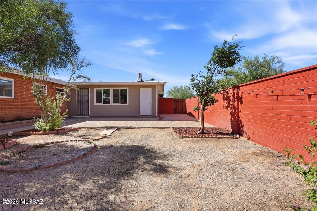 Crest View - Residential