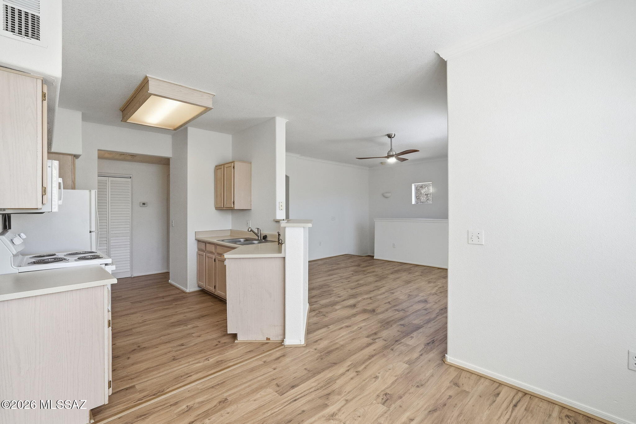 Pinnacle Canyon Condominium - Residential