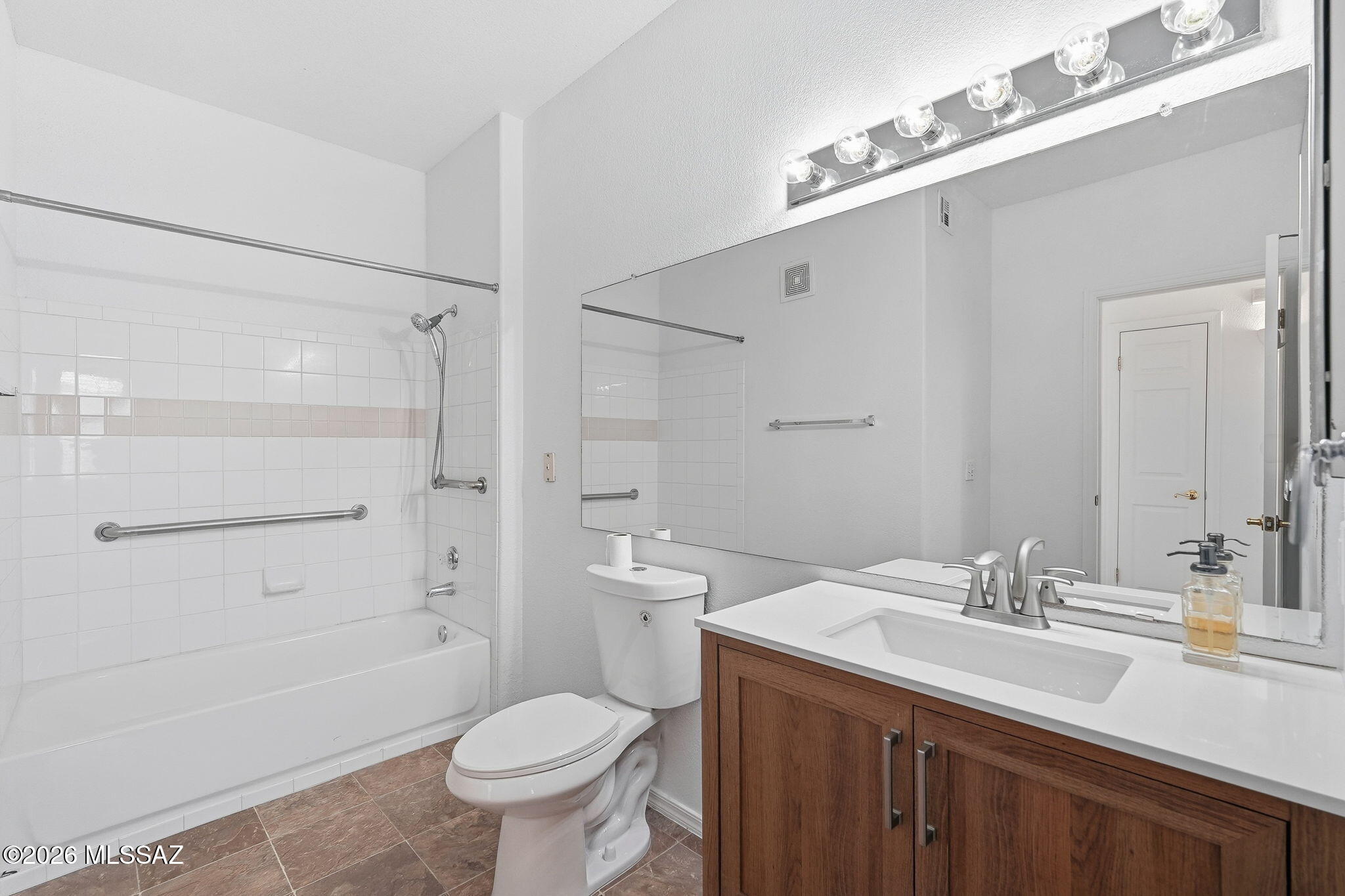 Pinnacle Canyon Condominium - Residential