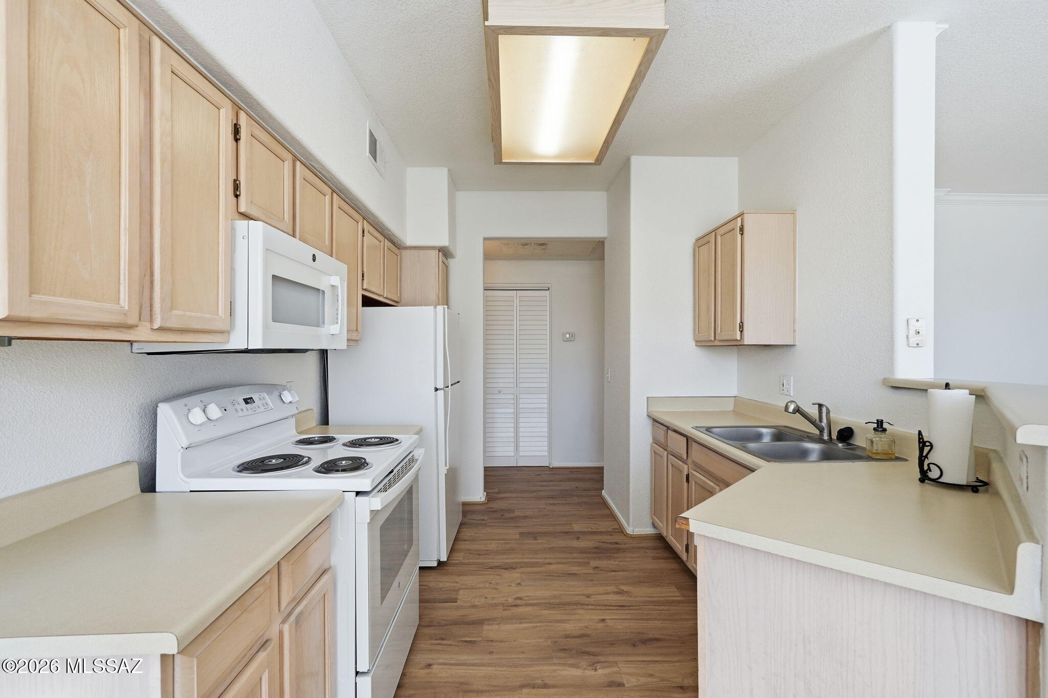 Pinnacle Canyon Condominium - Residential