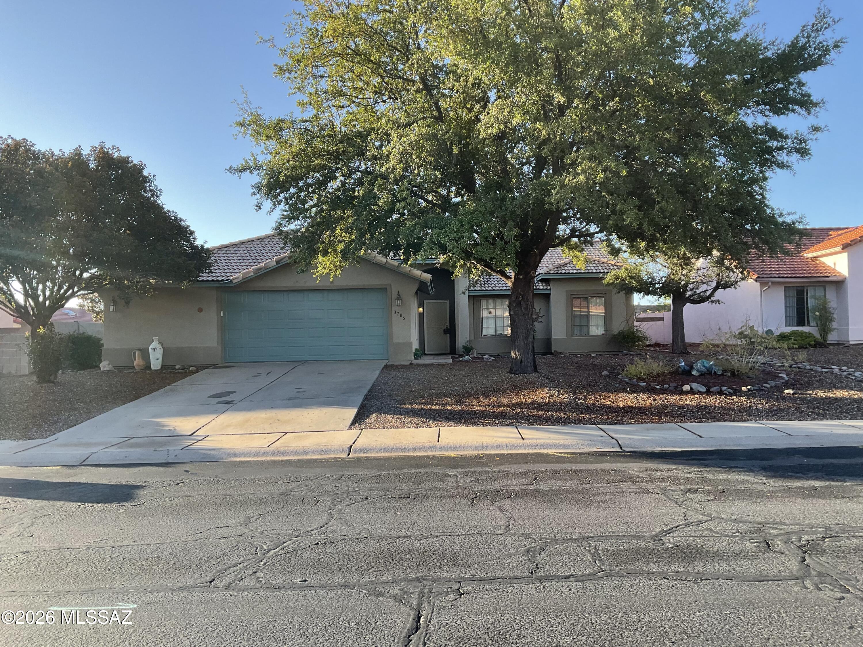 Canyon De Flores Ph 01A - Residential