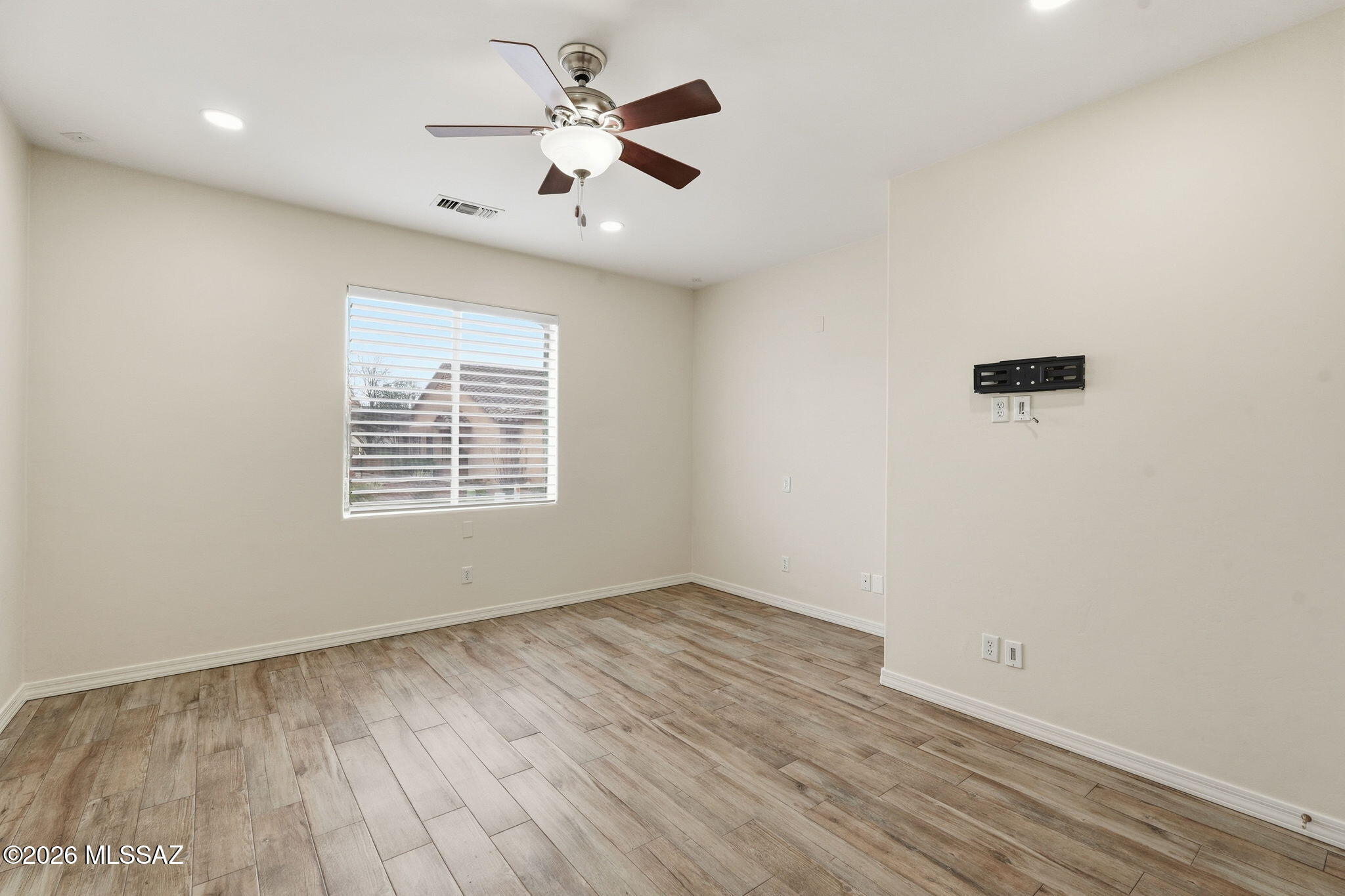 Las Campanas Village (1-111) - Residential