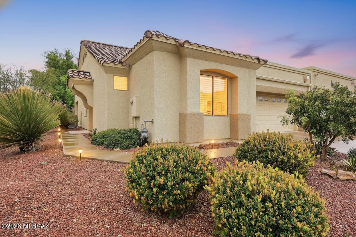 Las Campanas Village (1-111) - Residential