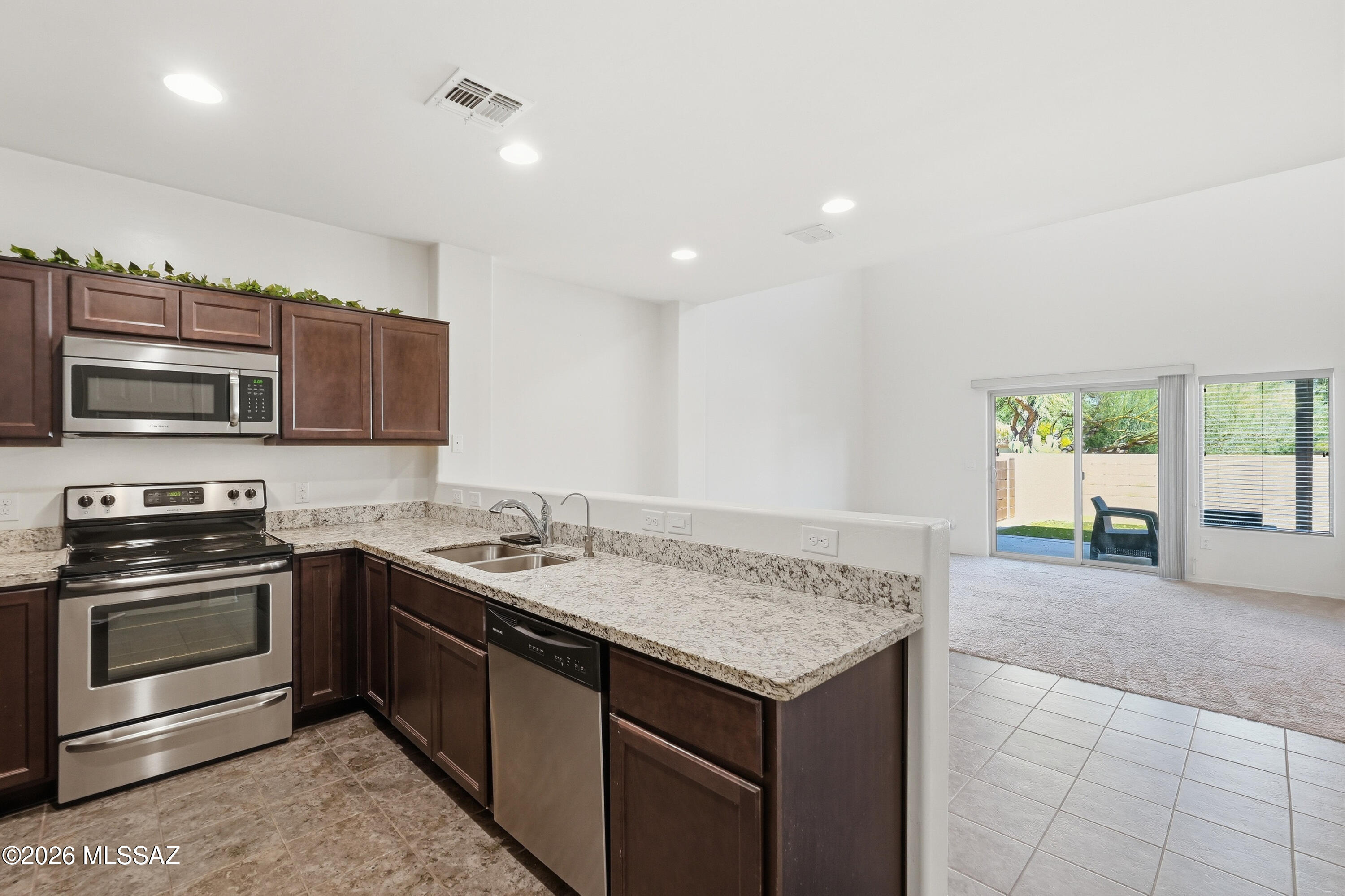 Stone Crossing Condominium - Residential Lease