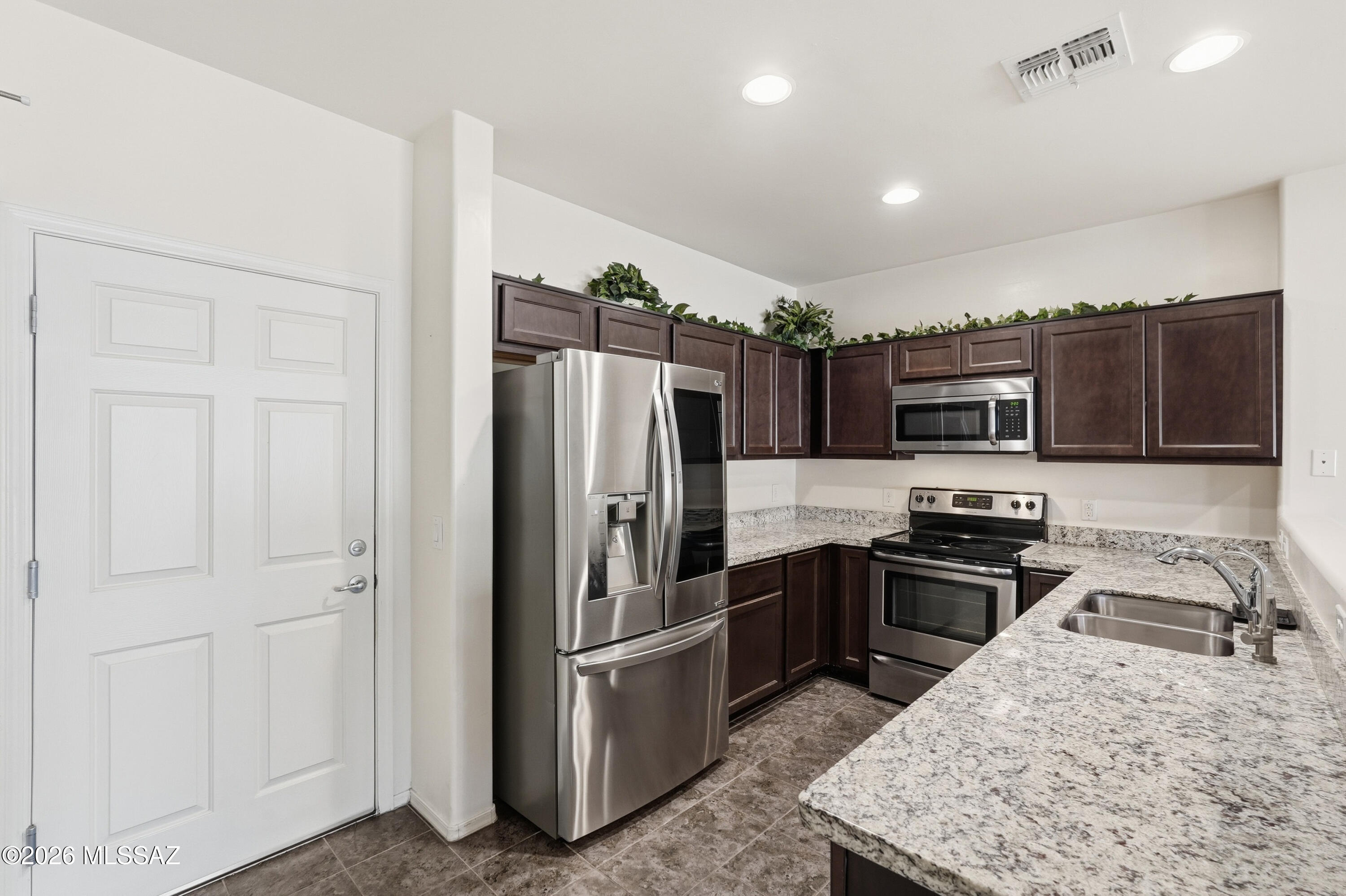 Stone Crossing Condominium - Residential Lease