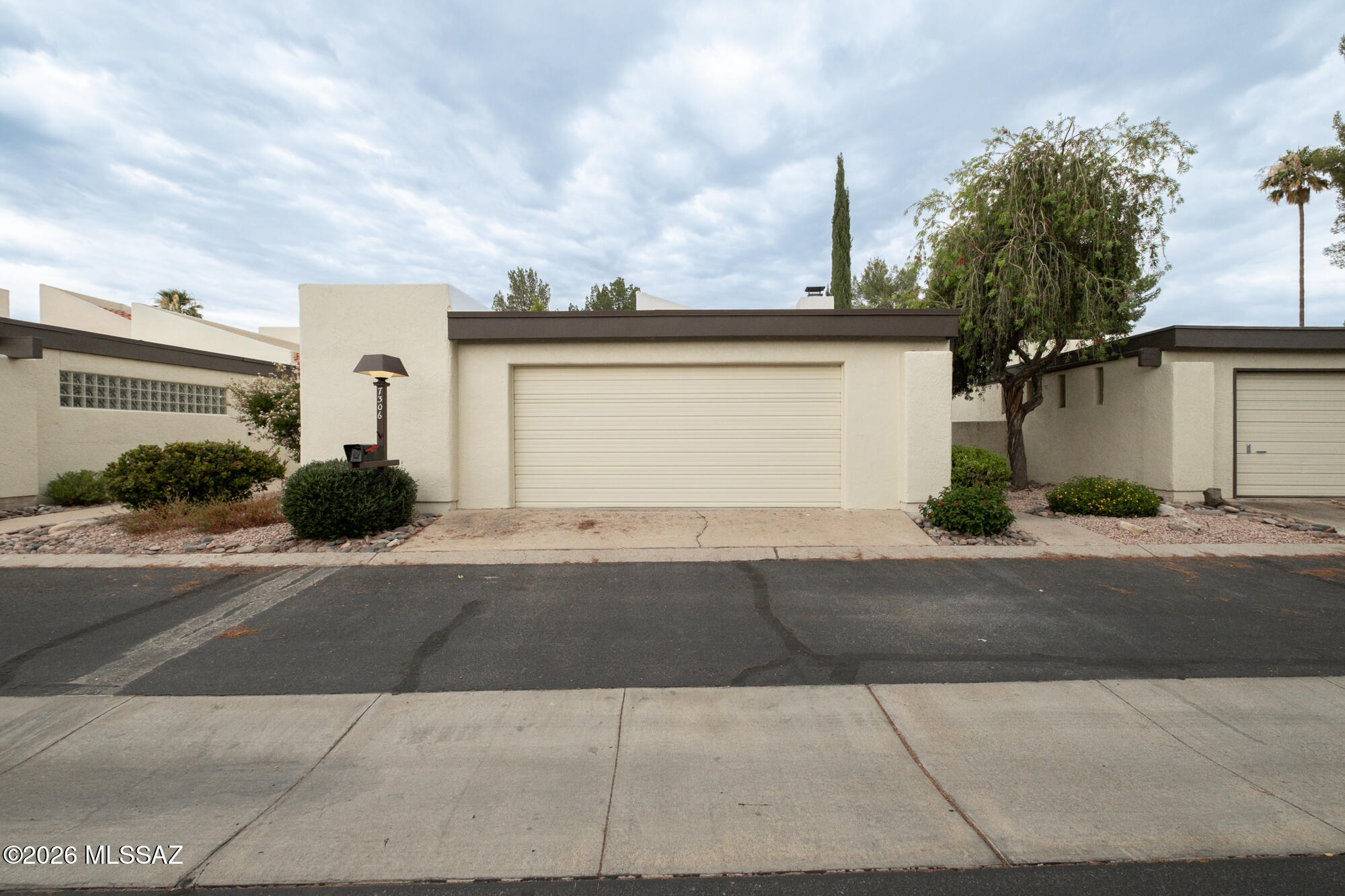 Villa Del Rio (1-148) - Residential