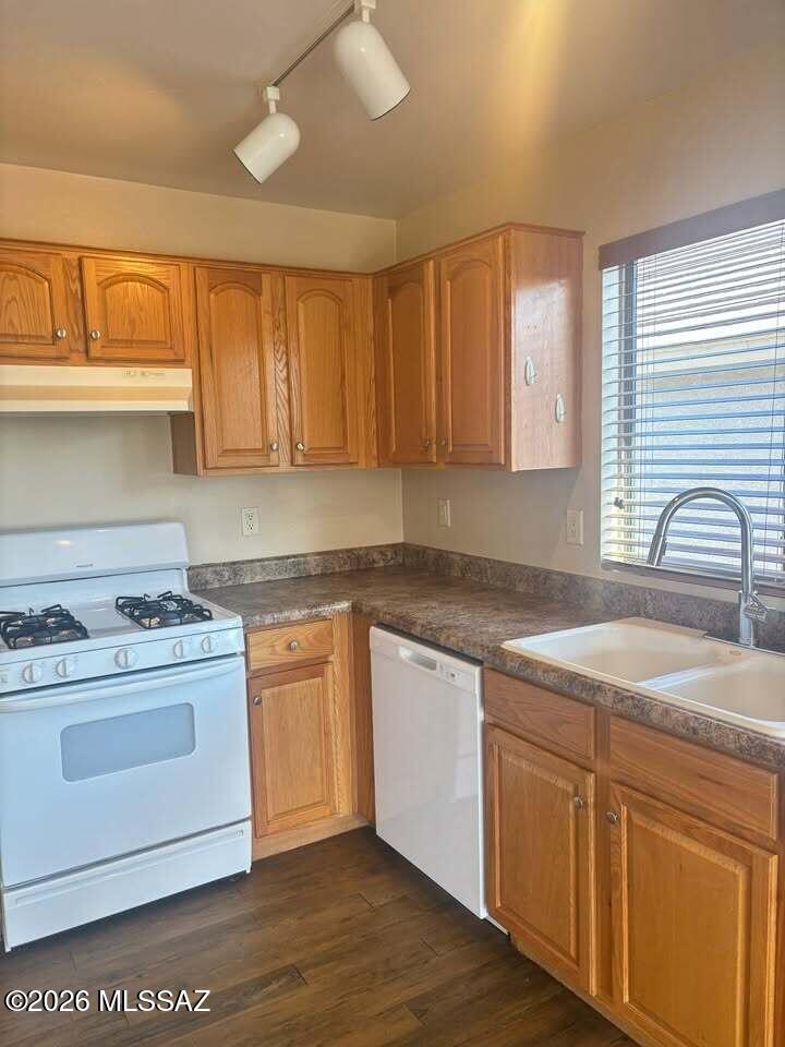 Rancho Paraiso (1-183) - Residential Lease