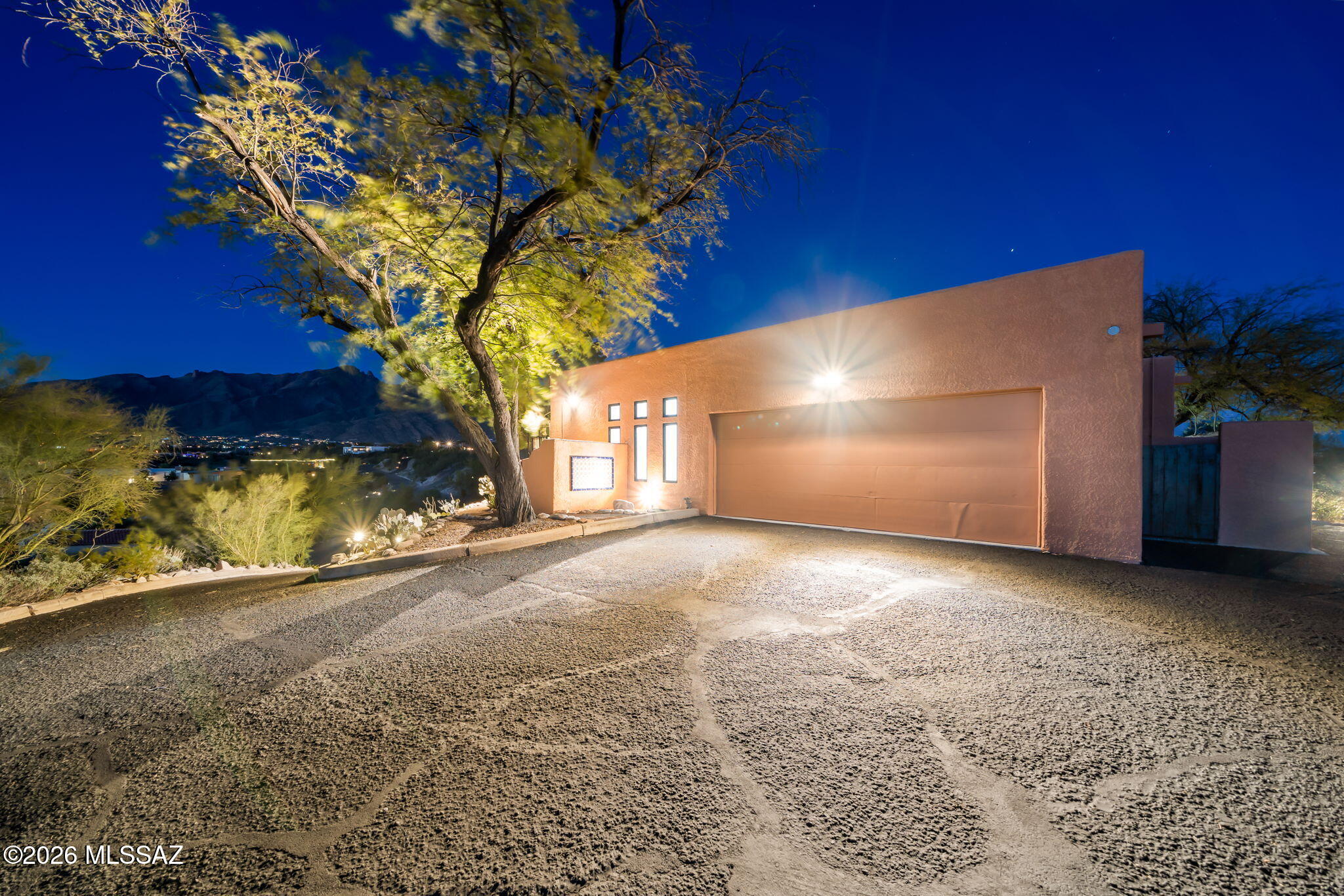 Las Alturas (1-167) - Residential