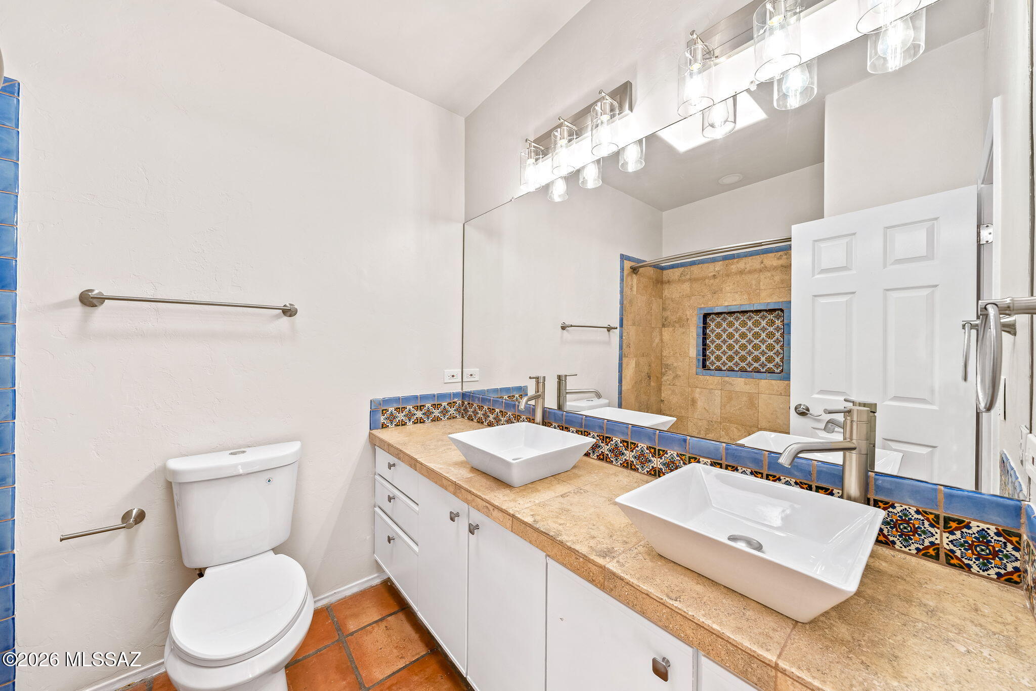 Las Alturas (1-167) - Residential