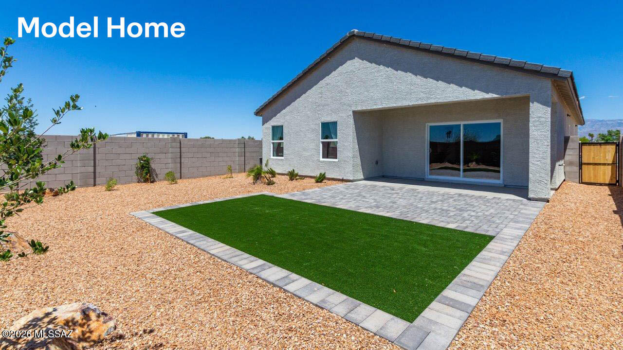 Saguaro Bloom SQ20180540069 - Residential