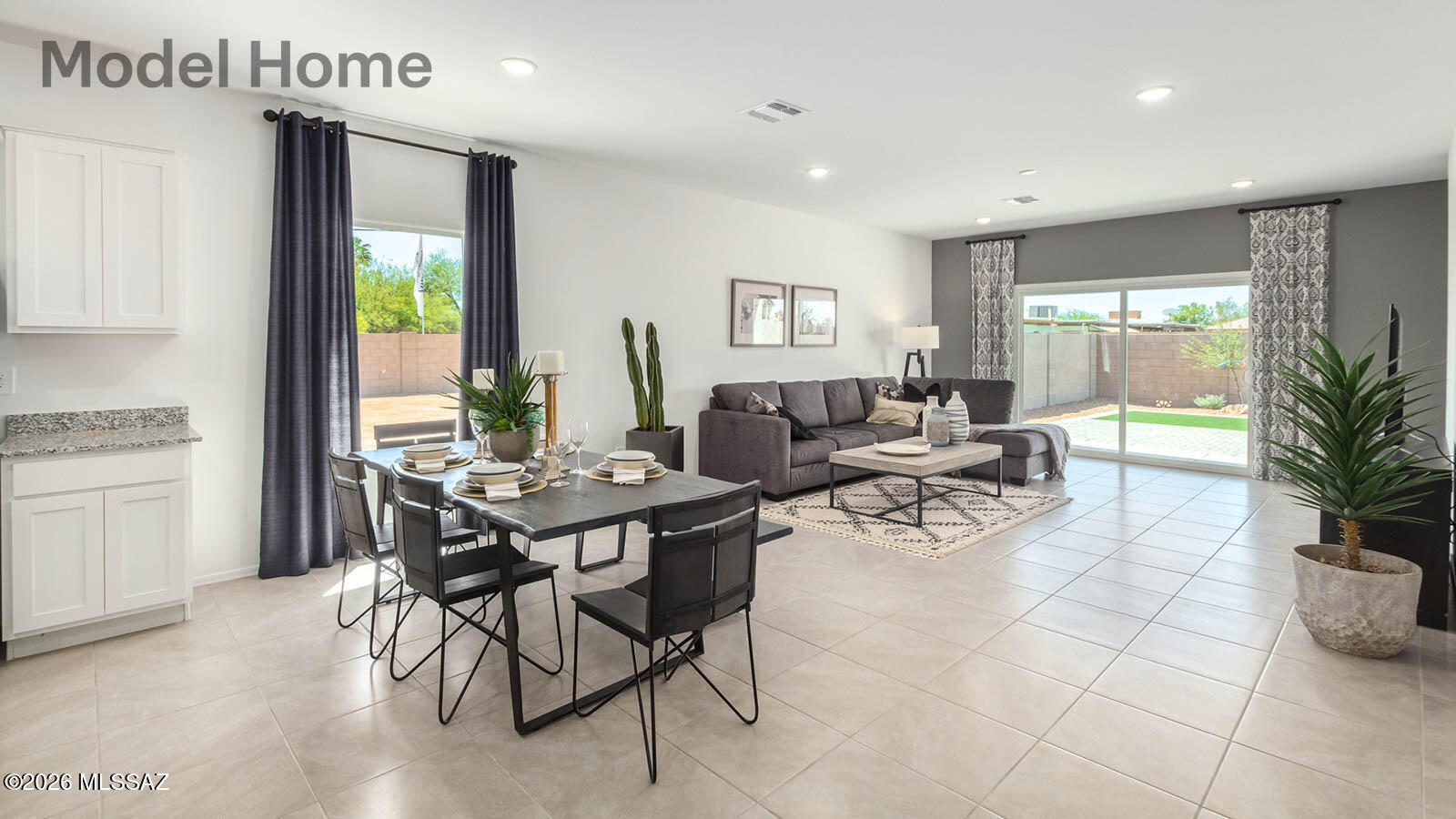 Saguaro Bloom SQ20180540069 - Residential