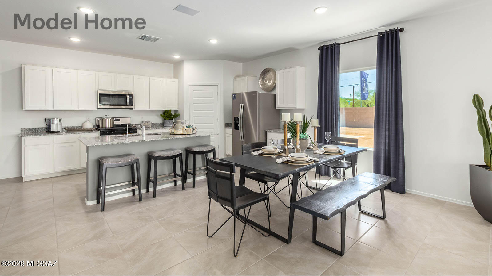 Saguaro Bloom SQ20180540069 - Residential