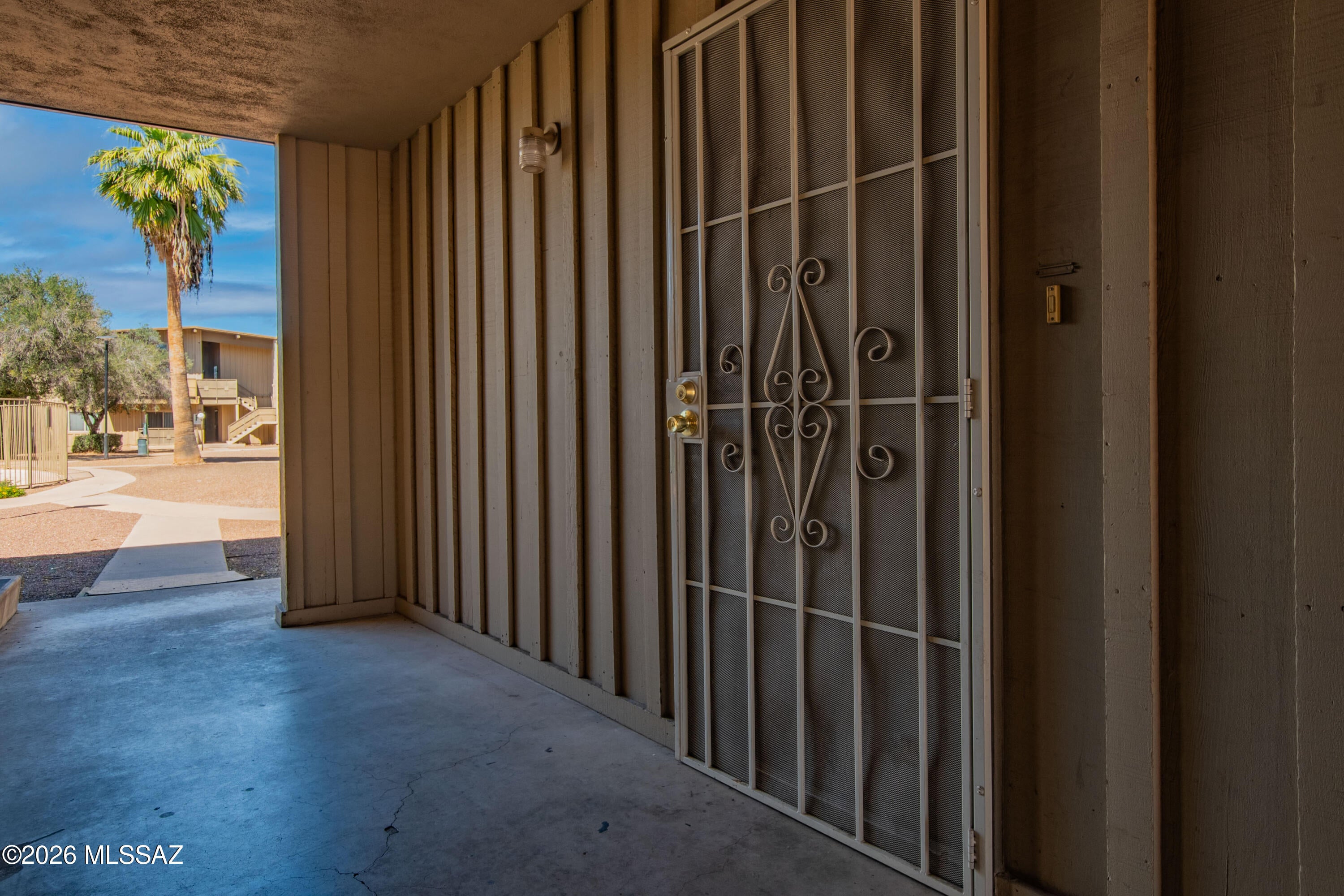 Royal Alvernon Condos. - Residential
