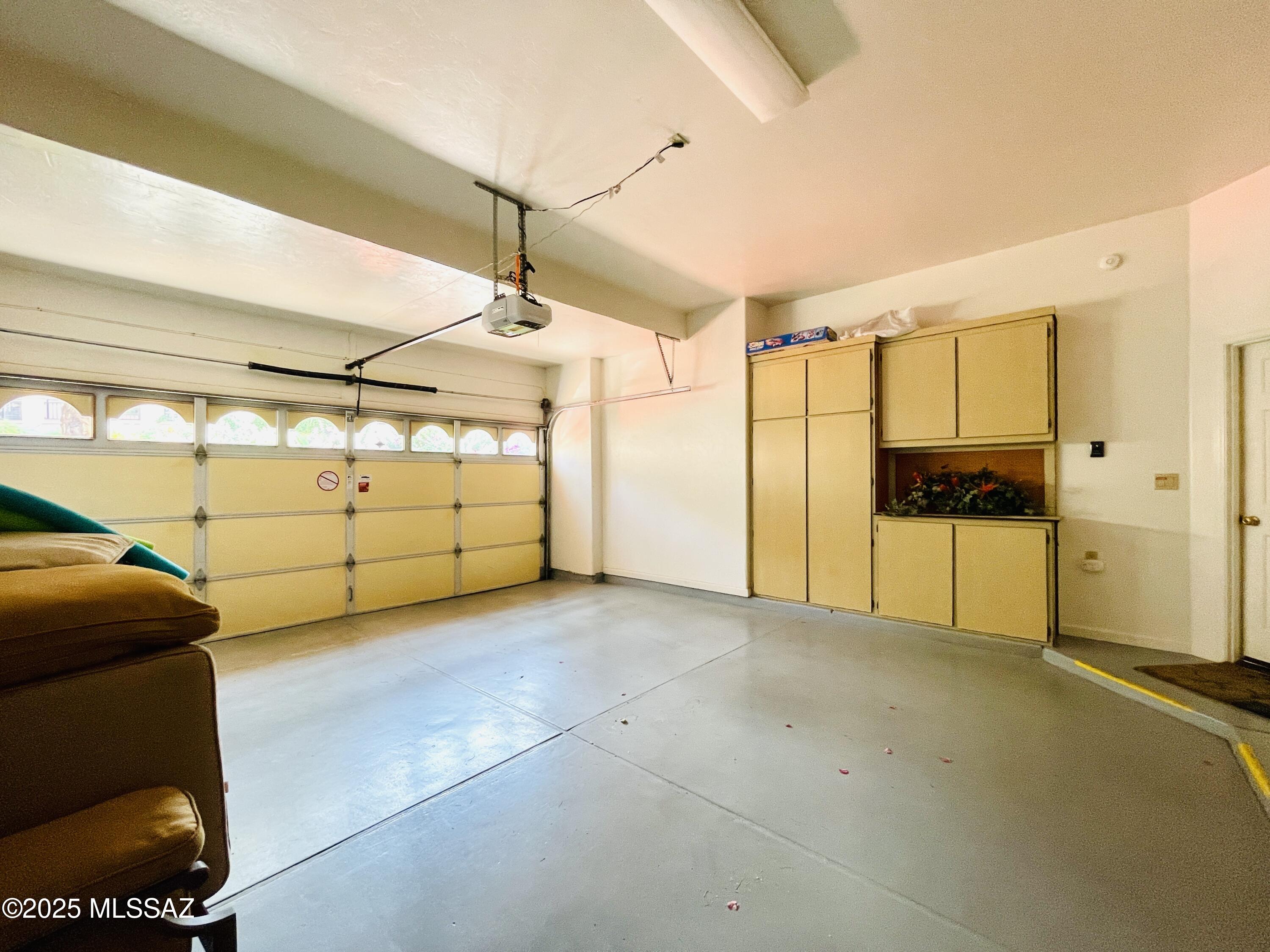 Paloma Del Sol (1-50) - Residential Lease