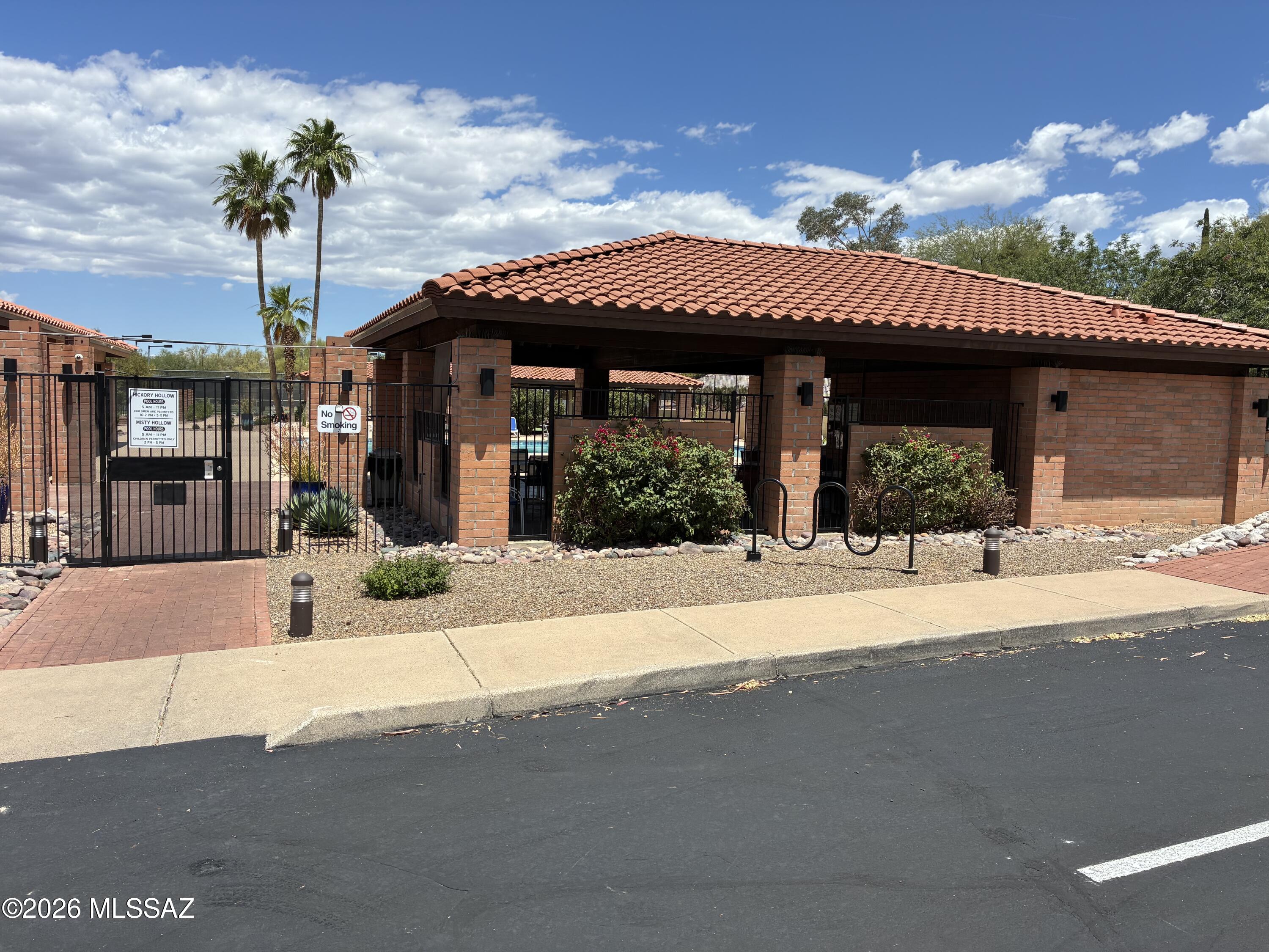 La Cholla Hills(1-313) - Residential