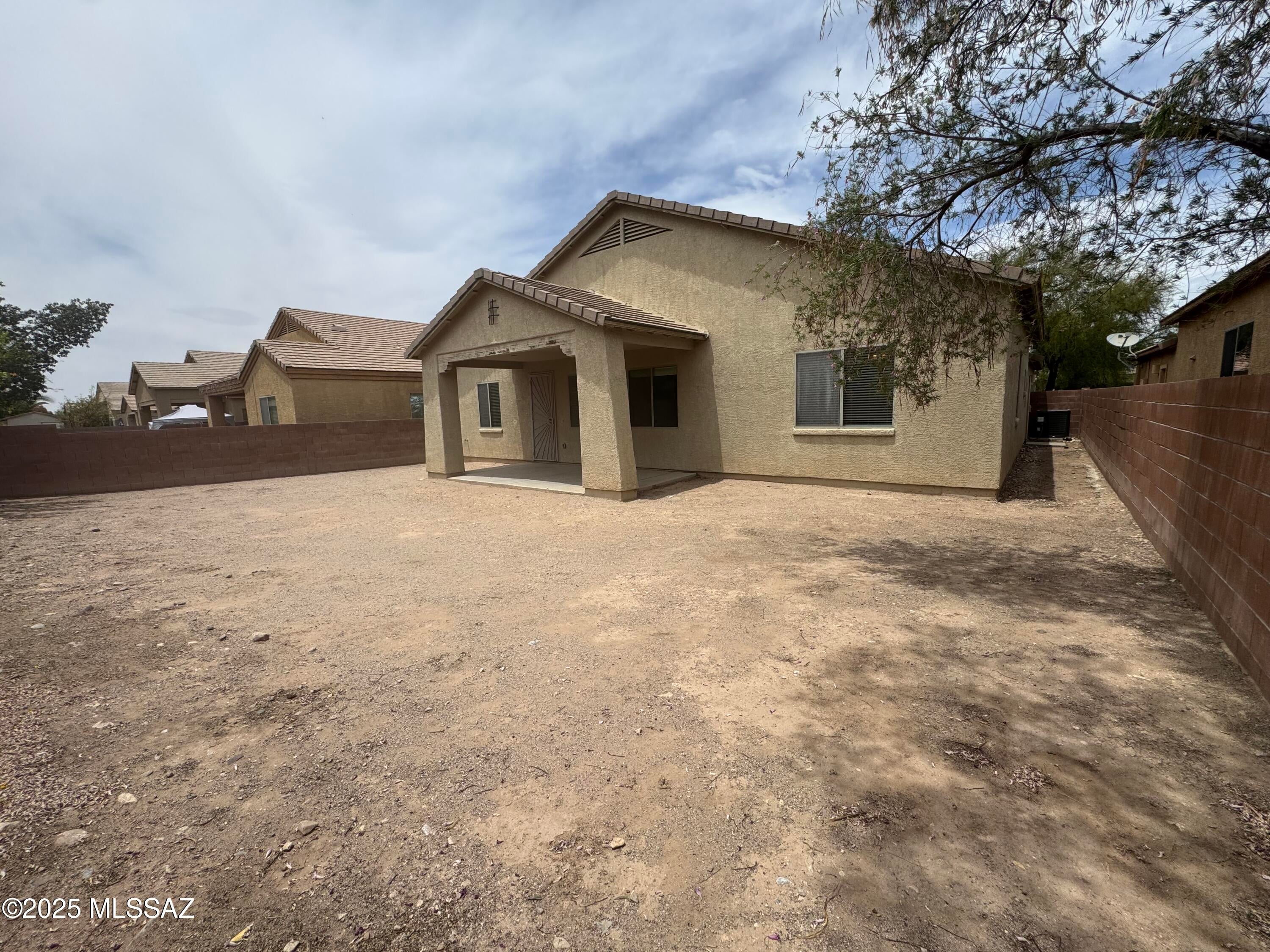 Valencia Reserve South (1-315) - Residential Lease