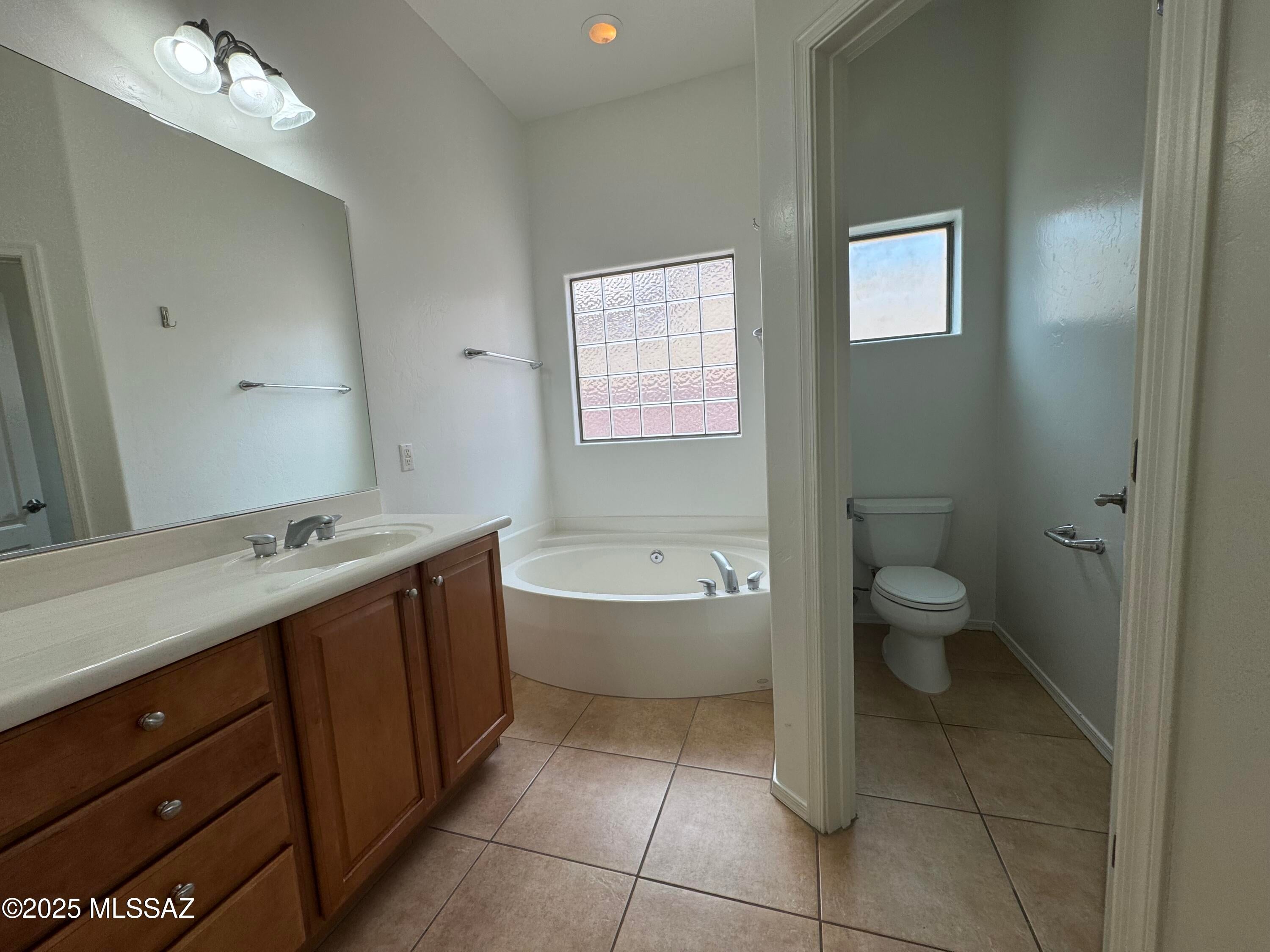Valencia Reserve South (1-315) - Residential Lease
