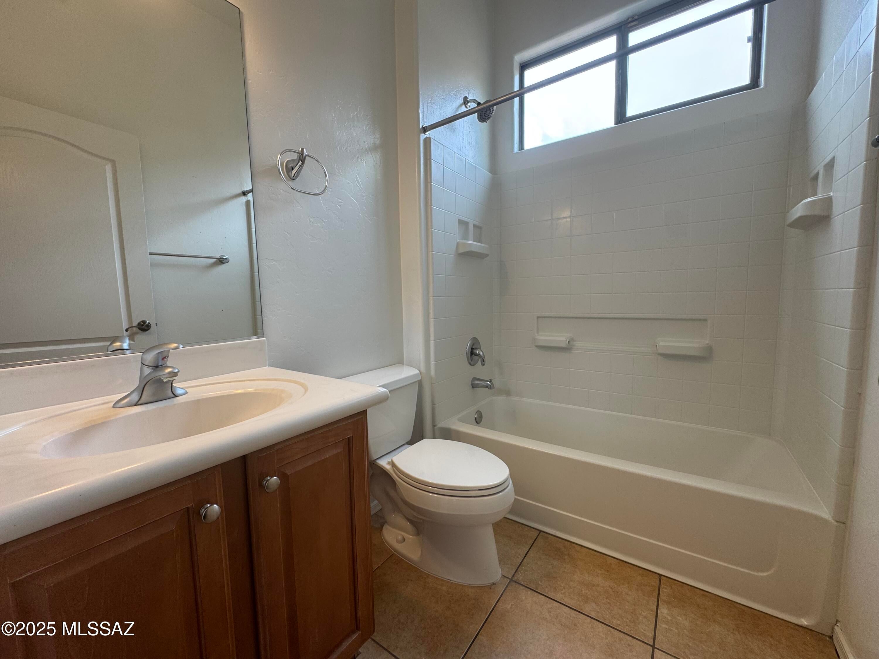 Valencia Reserve South (1-315) - Residential Lease
