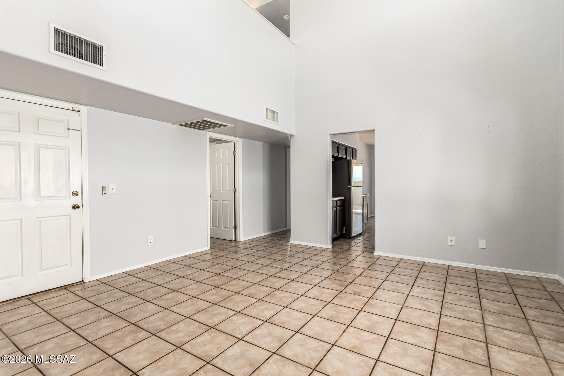 Las Montanas (1-56) - Residential