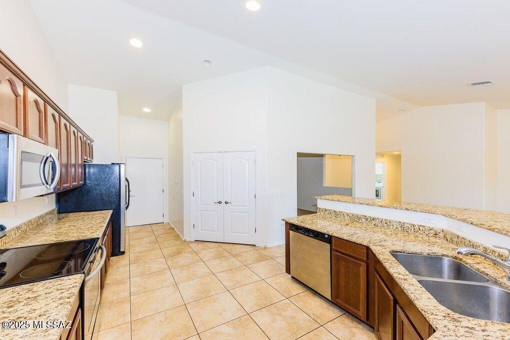 Sycamore Park Village 4 (1-71) - Residential Lease