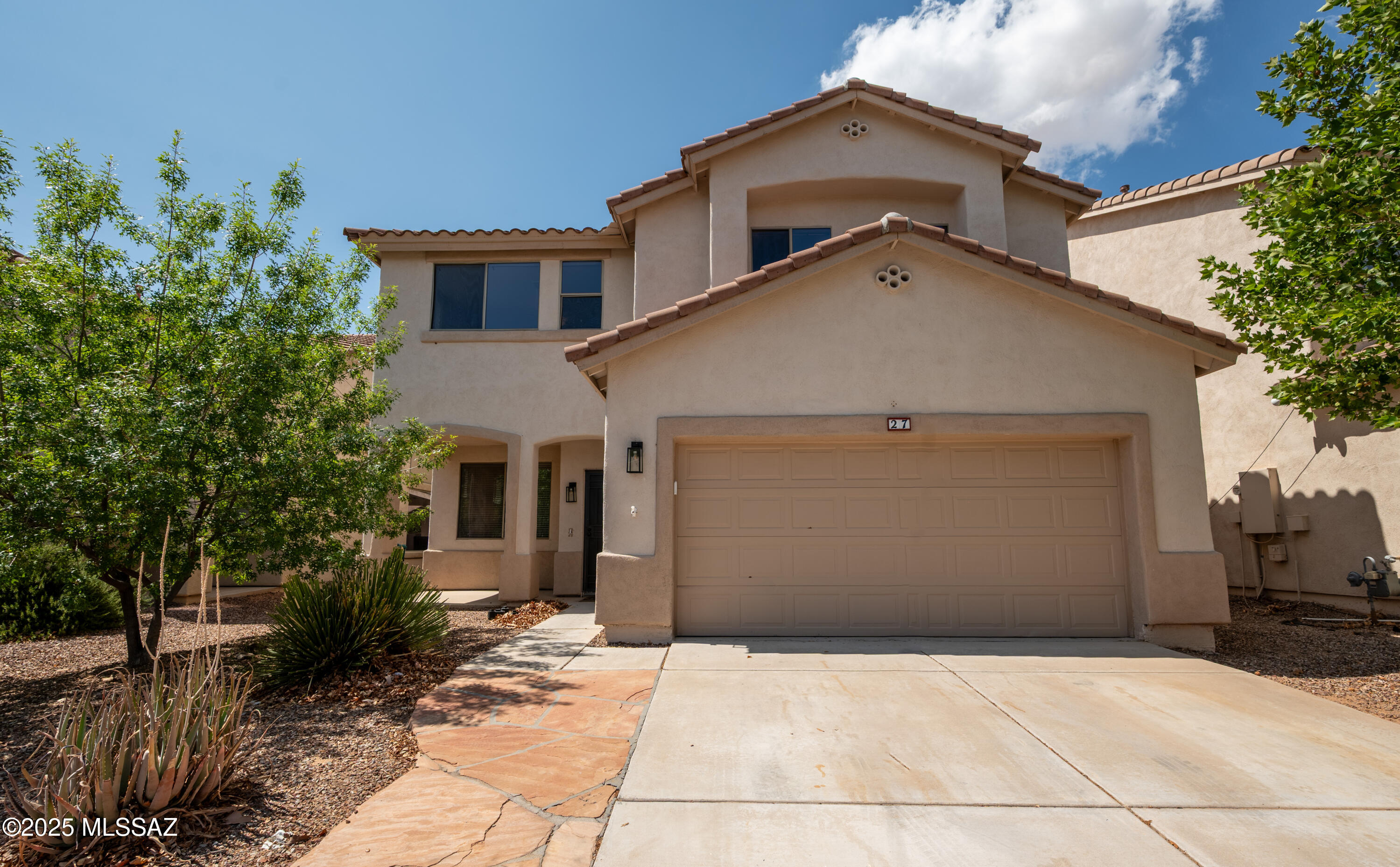 Rancho Sahuarita Community. Looking for a wonderful Rental with 4 bedrooms and 3 baths, This is the home for you. This well maintained spacious home is move in ready. This home also boasts a large backyard, ideal for entertaining, gardening, or simply enjoying your own private outdoor space. Call today to schedule a showing. $2300 Rent, $2300 deposit, $50 app per adult, $150 per approved pet.