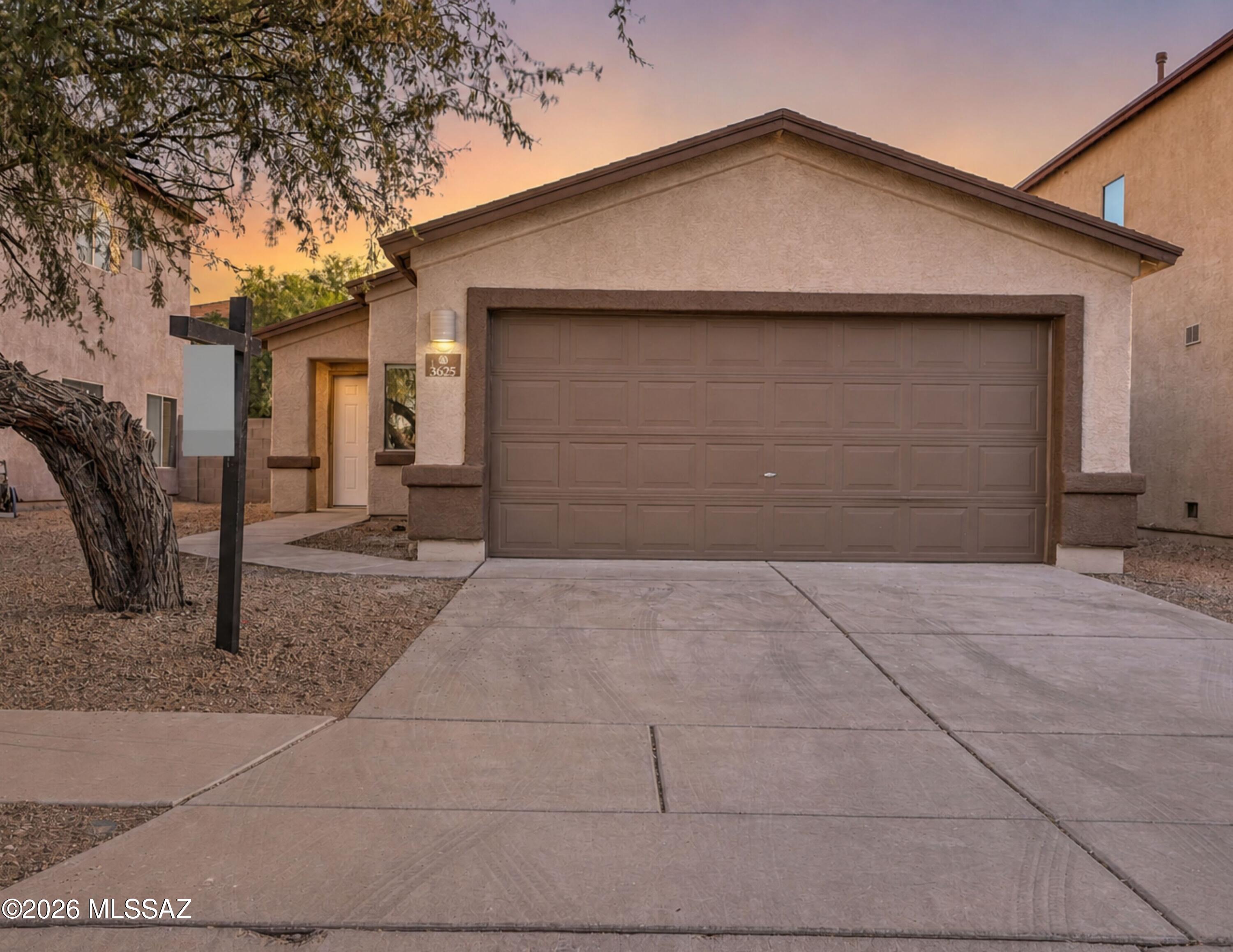Welcome to Drexel Manor. Seller offering $6500 closing cost assistance to buyer. Contemporary home has been updated with brand-new kitchen cabinets w/crown molding, Appliances, Porcelain flooring, 3.5 ton A/C-Heatpump, interior/exterior fresh paint, lighting & modern bathrooms. Move-in ready home provides everything you are looking for. Come take a look. This is the One! Tucson's destination area will feature the New Mosaic Ice Plex, Kino sports complex, Gem & Mineral show, Tucson Rodeo, U of A science park, DM AFB, airport, Raytheon & Downtown.. Multiple new restaurants - In and Out, Chick-fill-A, Rudy's, Cane's, Dave & Buster's. Let's shop - Costco, Walmart, Bass Pro shop, Tucson Market Place & many more..