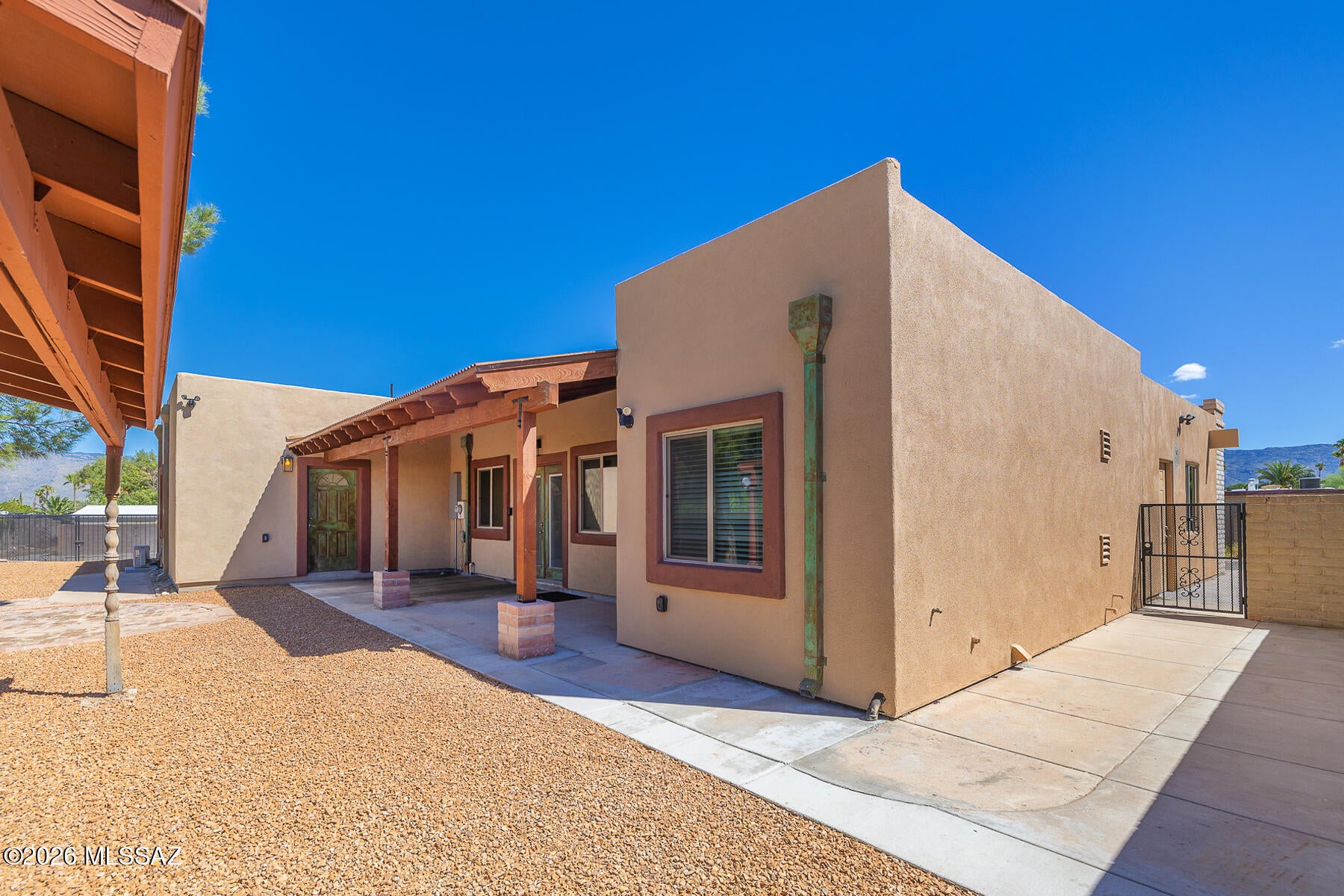 Broadway East (254-390) - Residential