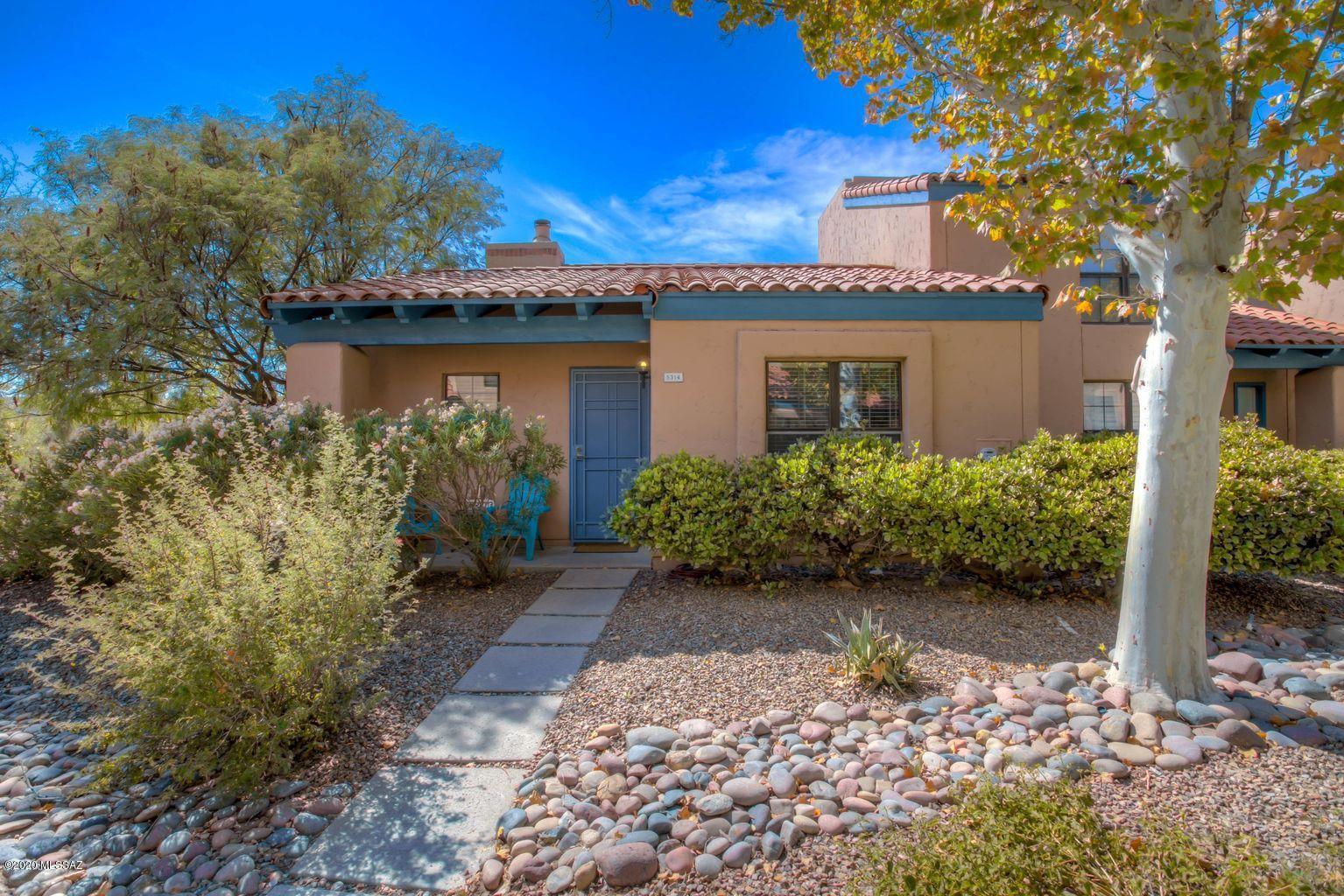 Beautiful 2 bedroom/2bath, single story Townhome located in the popular Ventana De Sabino Villas.  This spacious Townhome offers a recently remodeled kitchen and bathrooms.  Bright and open living room with vaulted ceilings and a fireplace. Dining room located off the kitchen. Enjoy your private patio that opens up to the desert. End unit. Washer/dryer included.  Community amenities include a pool, spa, tennis courts and fitness center.