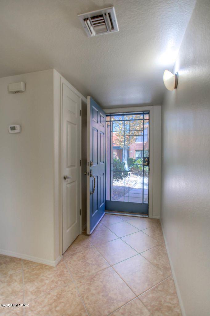 Ventana De Sabino Villas (1-90) - Residential Lease