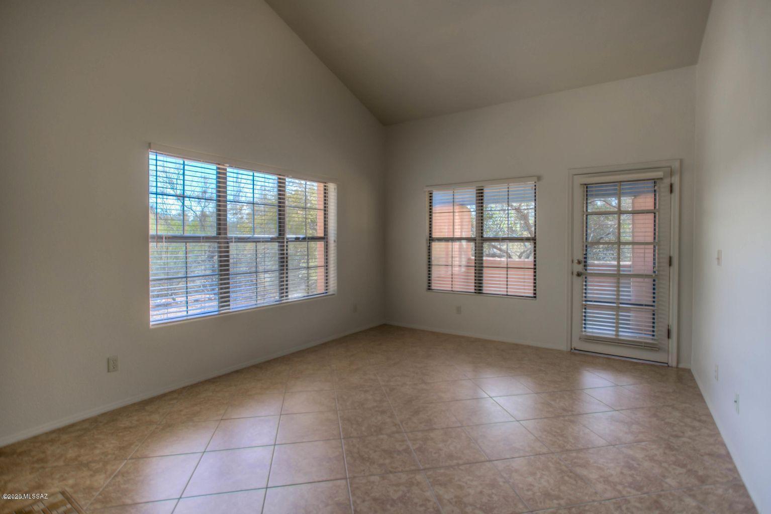 Ventana De Sabino Villas (1-90) - Residential Lease
